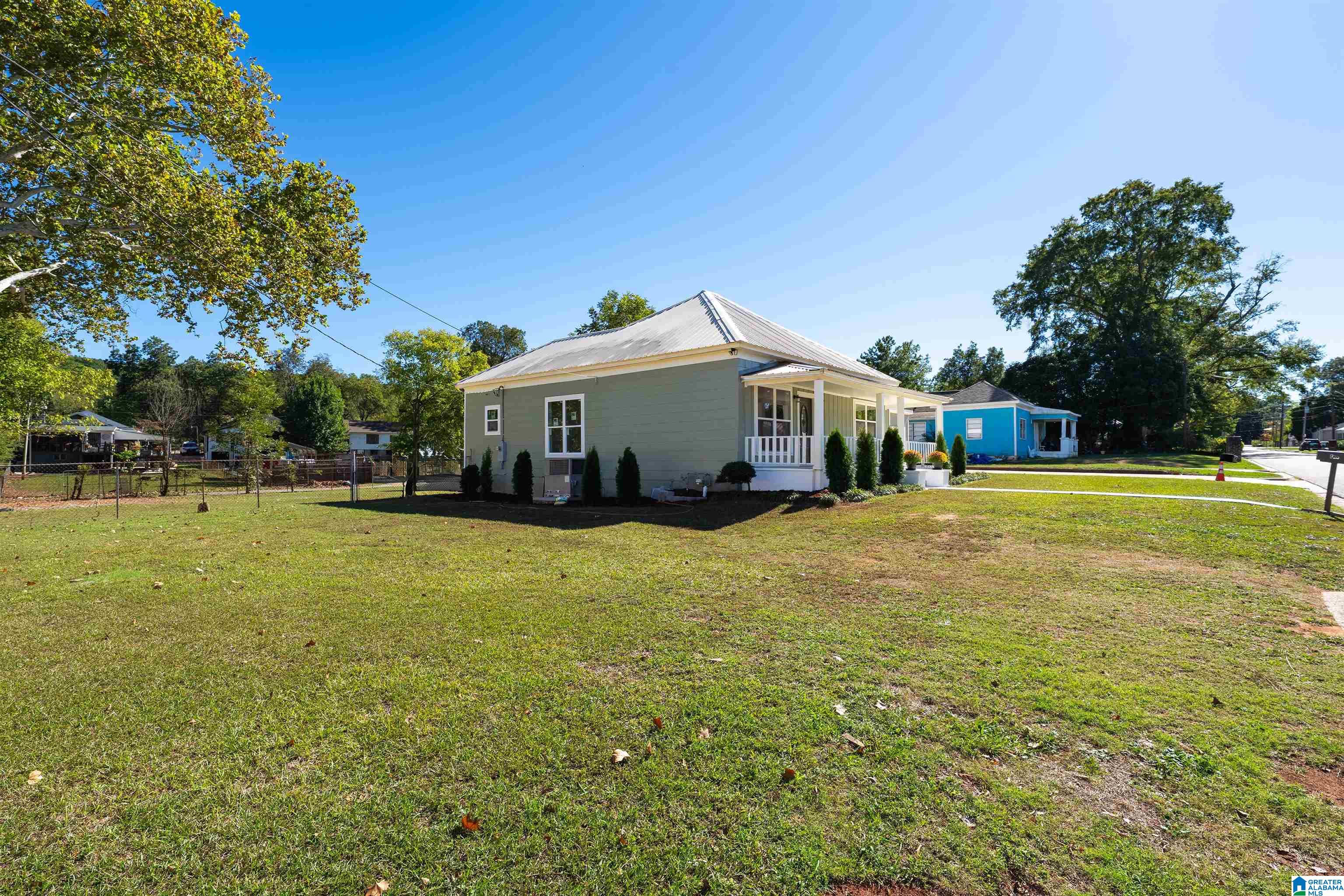 Photo 3 of Single family home for sale at 925 Dartmouth Ct, Bessemer, AL 35020 | MLS# 21468293 | Listing updated on 2026-10-22