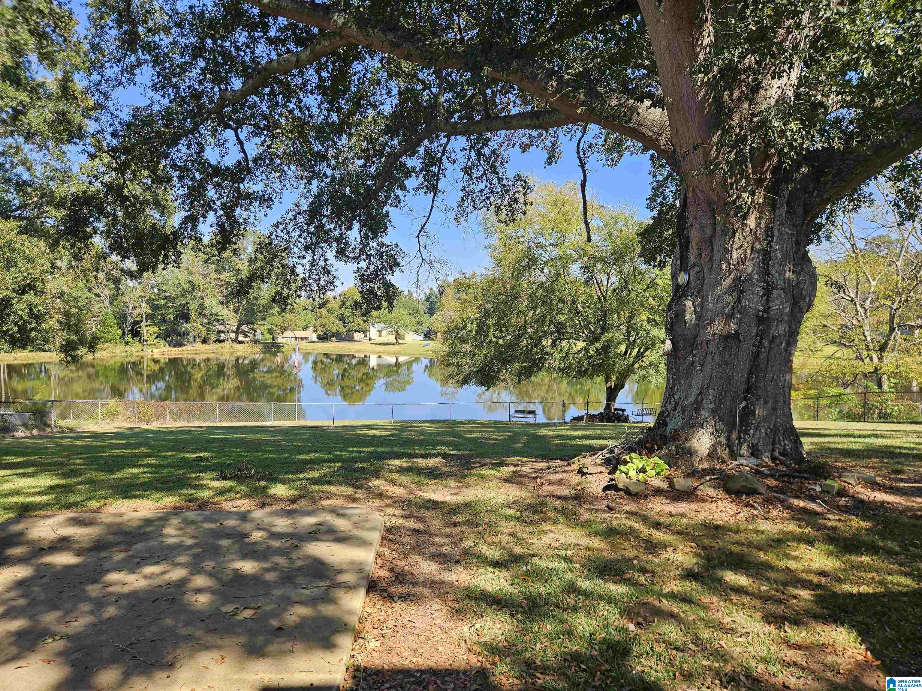 Photo 2 of Single family home for sale at 401 Mountain Lake Cir, Rainbow City, AL 35906 | MLS# 21468301 | Listing updated on 2026-10-22