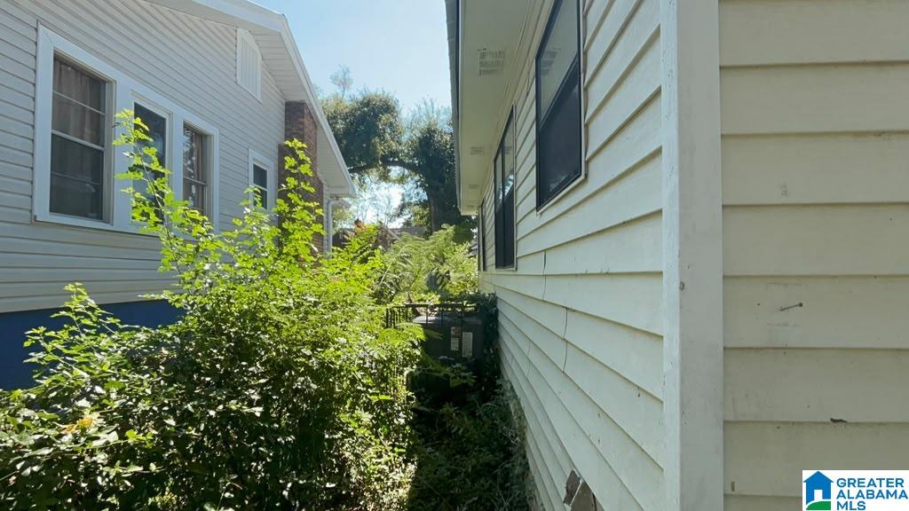 Photo 4 of Single family home for sale at 1606 49th Street, Birmingham, AL 35208 | MLS# 21468302 | Listing updated on 2026-10-22
