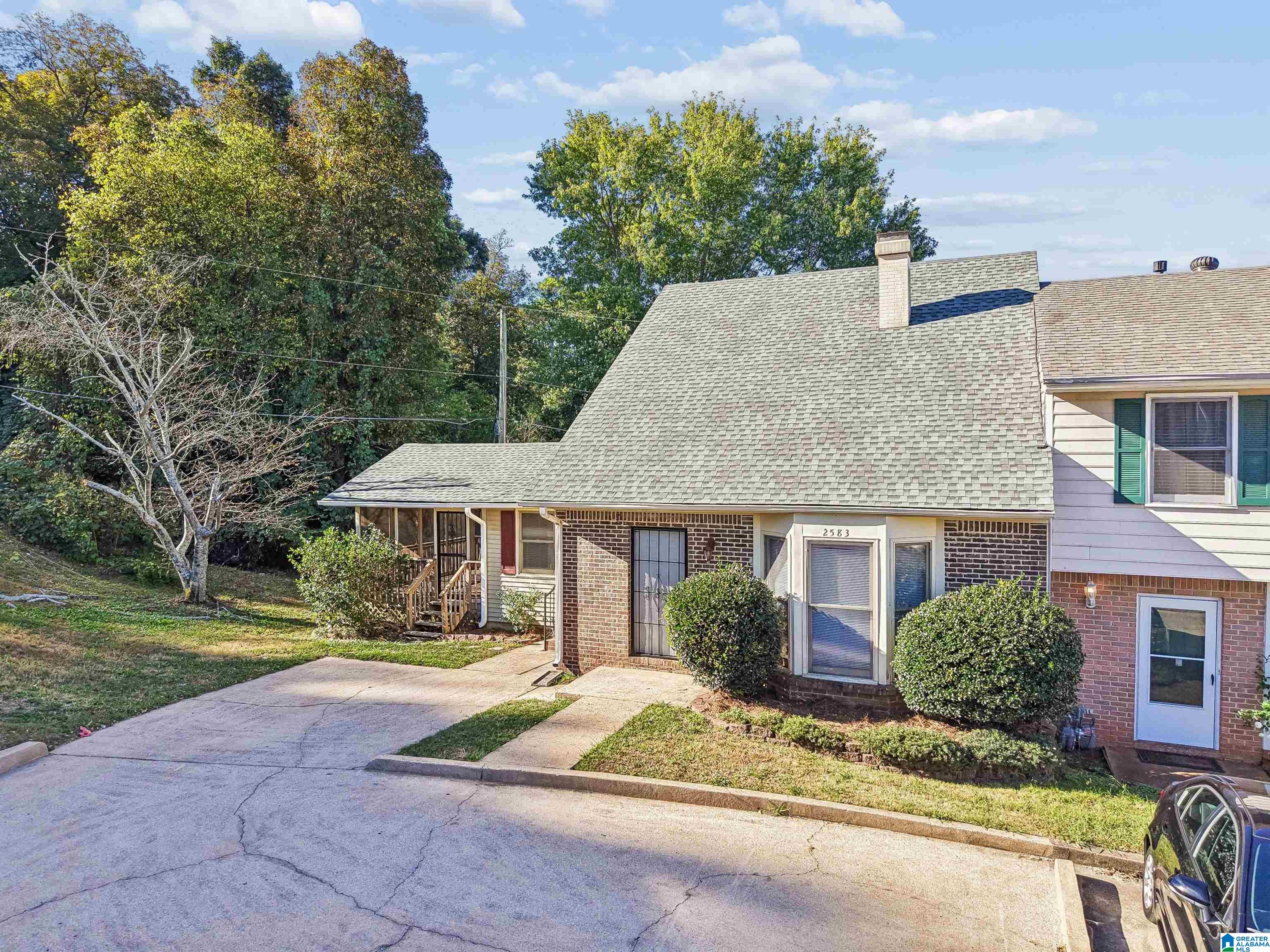 Photo 2 of Townhouse for sale at 2583 Hampstead Dr, Birmingham, AL 35235 | MLS# 21468308 | Listing updated on 2026-10-22