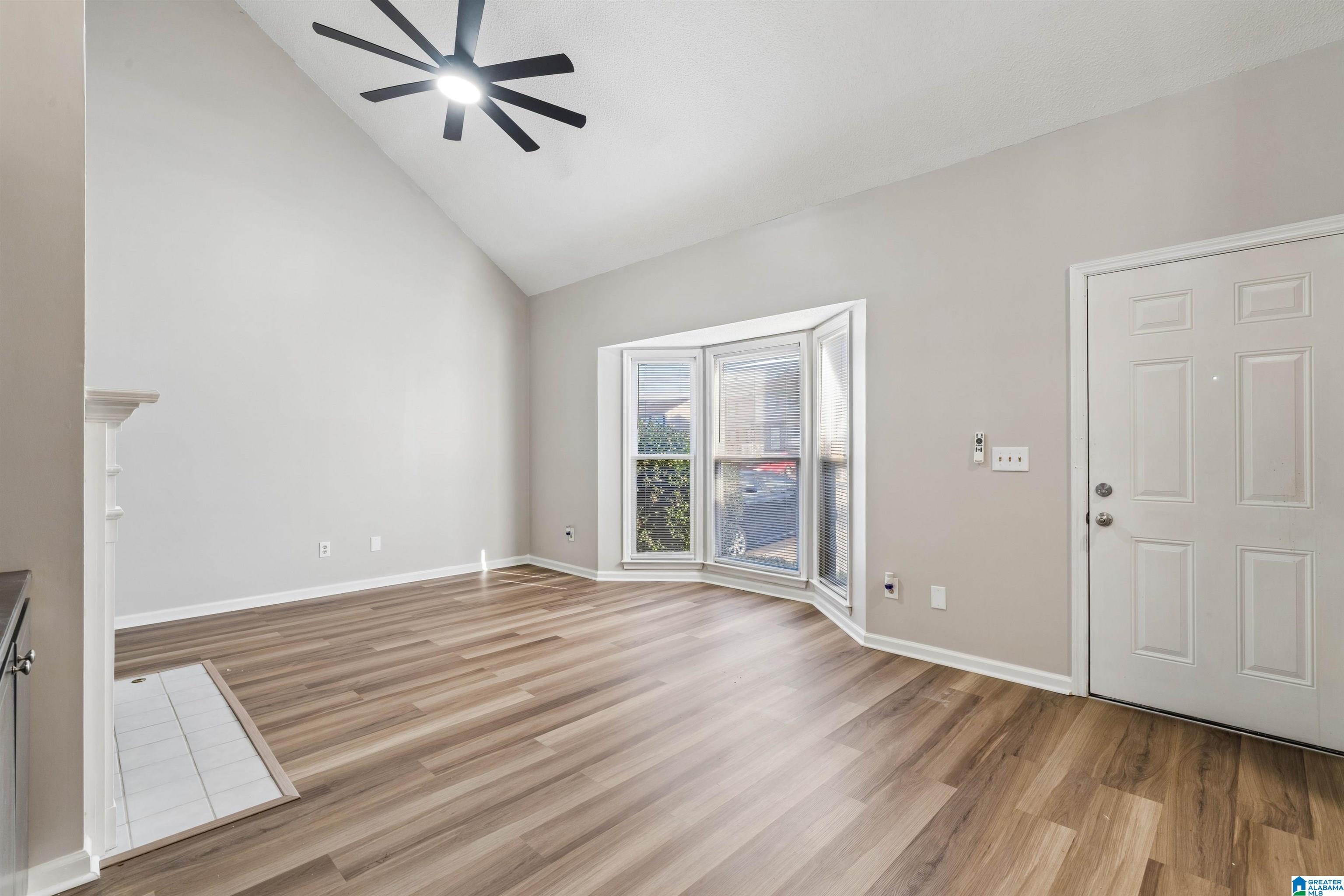Photo 4 of Townhouse for sale at 2583 Hampstead Dr, Birmingham, AL 35235 | MLS# 21468308 | Listing updated on 2026-10-22