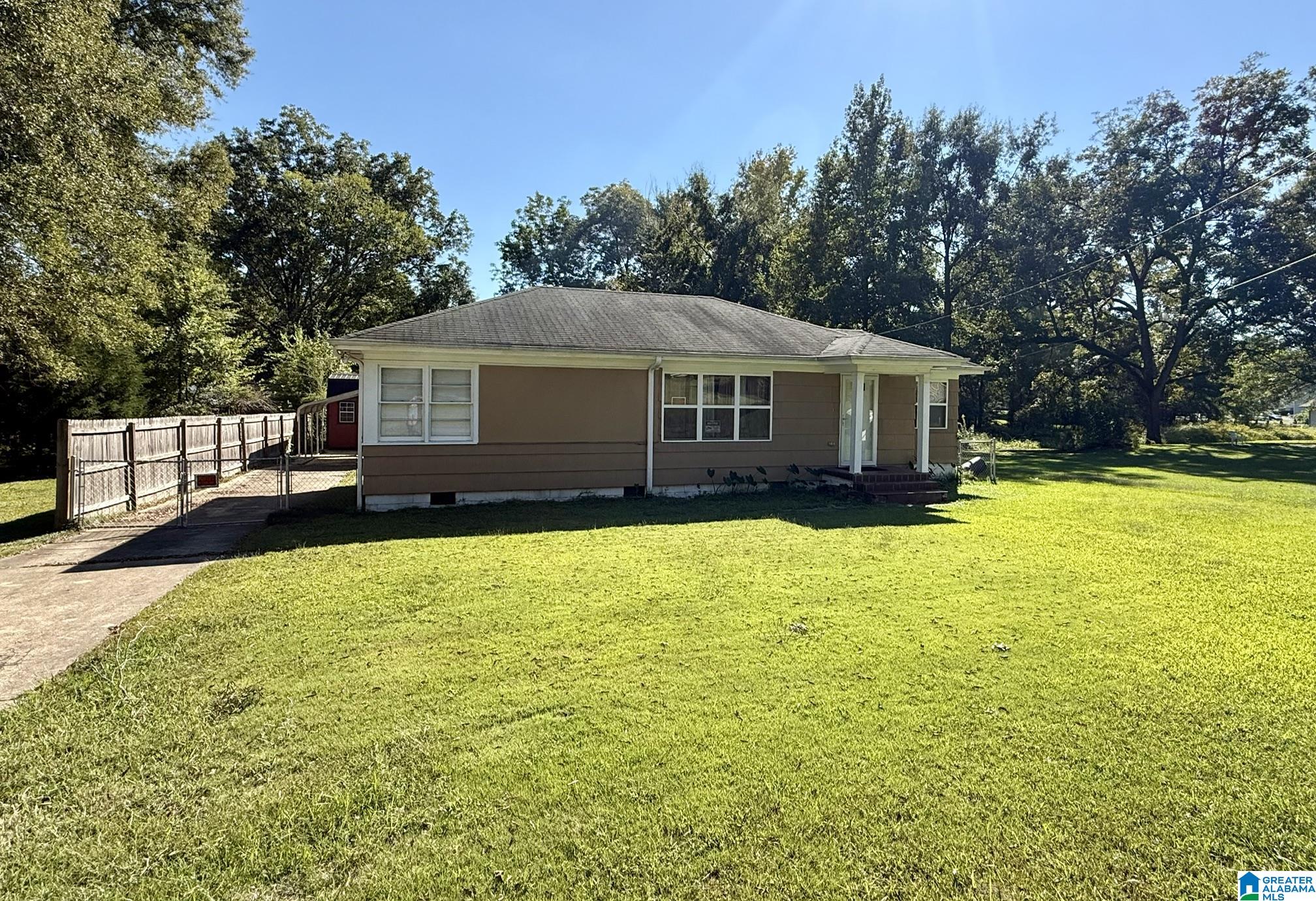 Photo 2 of Single family home for sale at 104 E Crest Rd, Bessemer, AL 35023 | MLS# 21468318 | Listing updated on 2026-10-22
