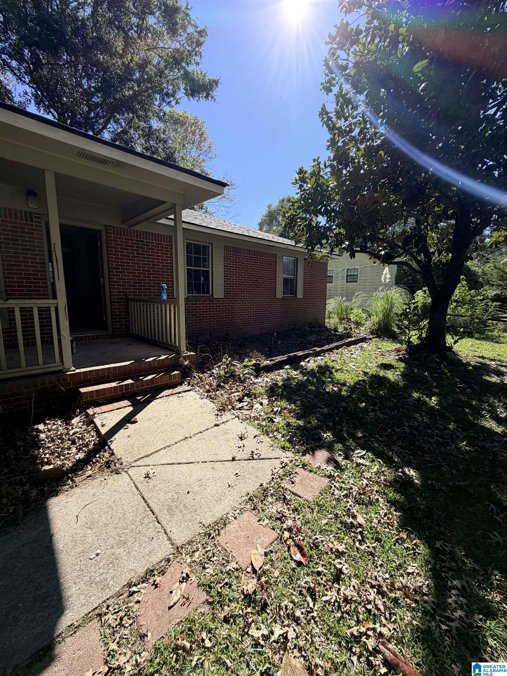Photo 2 of Single family home for sale at 216 Oneal Dr, Calera, AL 35040 | MLS# 21468329 | Listing updated on 2026-10-22