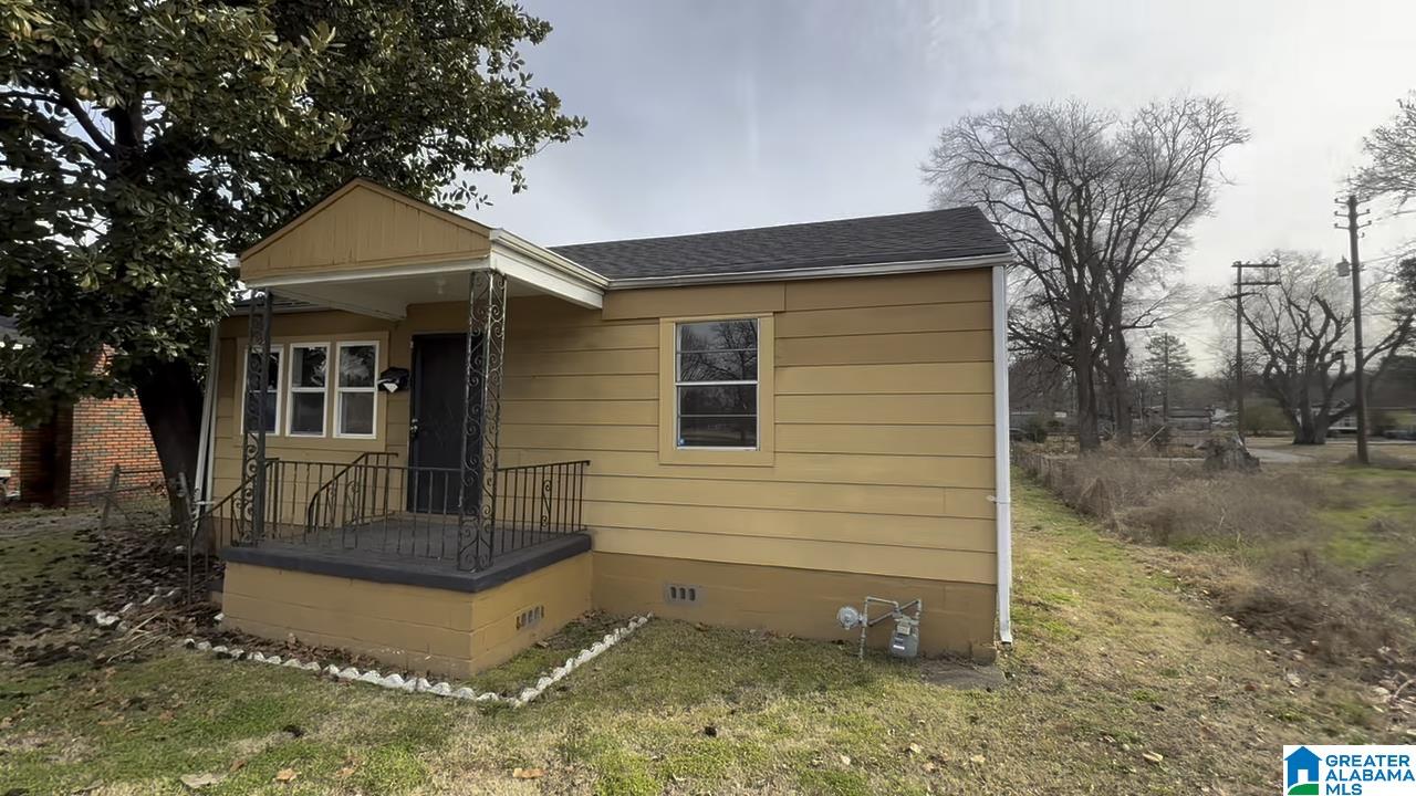 Photo 1 of Single family home for sale at 1345 Ave V, Birmingham, AL 35218 | MLS# 21468343 | Listing updated on 2026-10-22