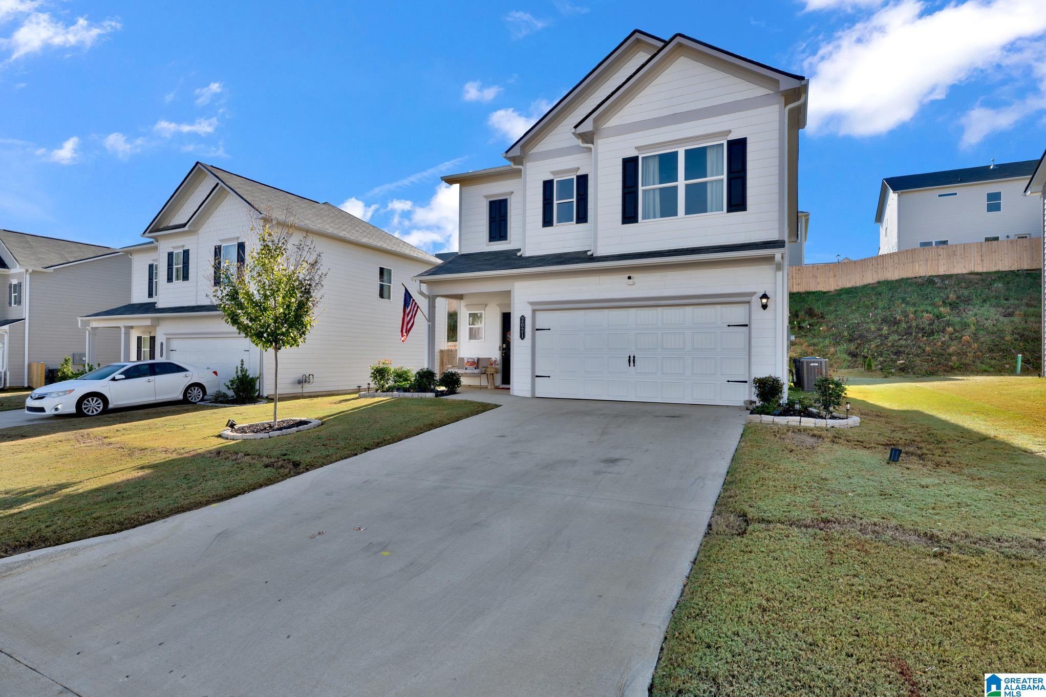 Photo 3 of Single family home for sale at 2021 Valley Run, Leeds, AL 35094 | MLS# 21468348 | Listing updated on 2026-10-22