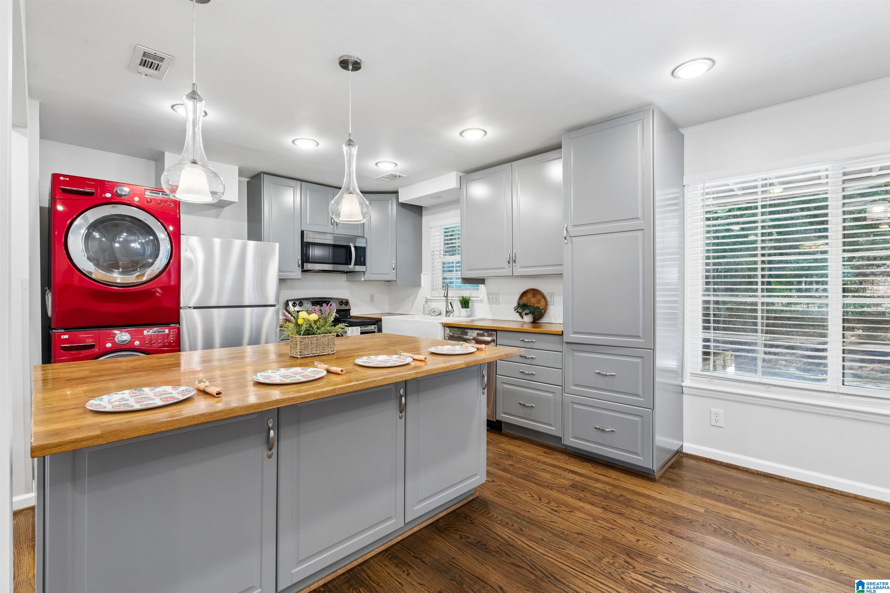 Photo 1 of Condo for sale at 2202 Montreat Cir #A, Vestavia Hills, AL 35216 | MLS# 21468382 | Listing updated on 2026-10-22