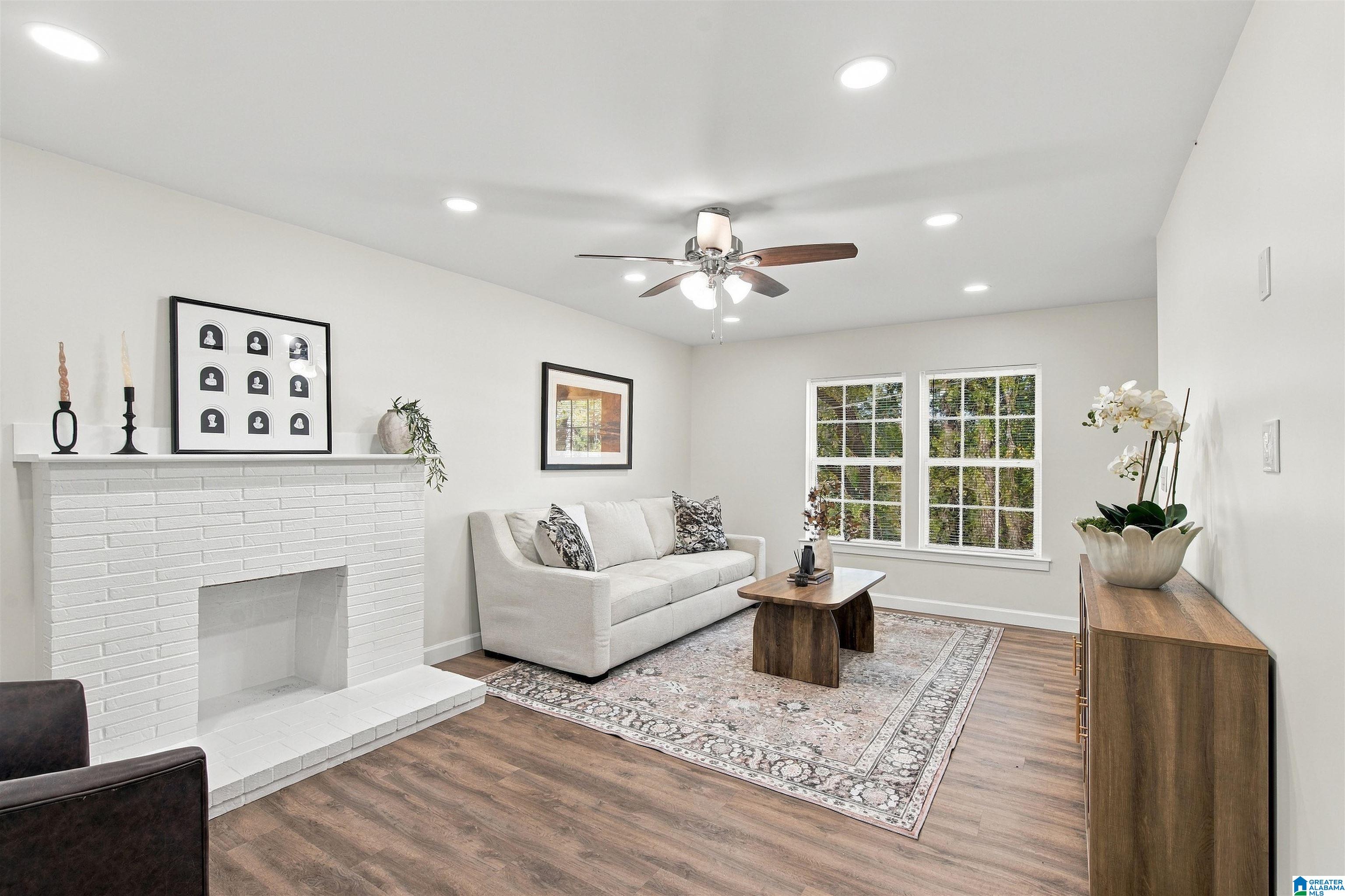 Photo 4 of Single family home for sale at 990 Bluff St, Bessemer, AL 35020 | MLS# 21468391 | Listing updated on 2026-10-22