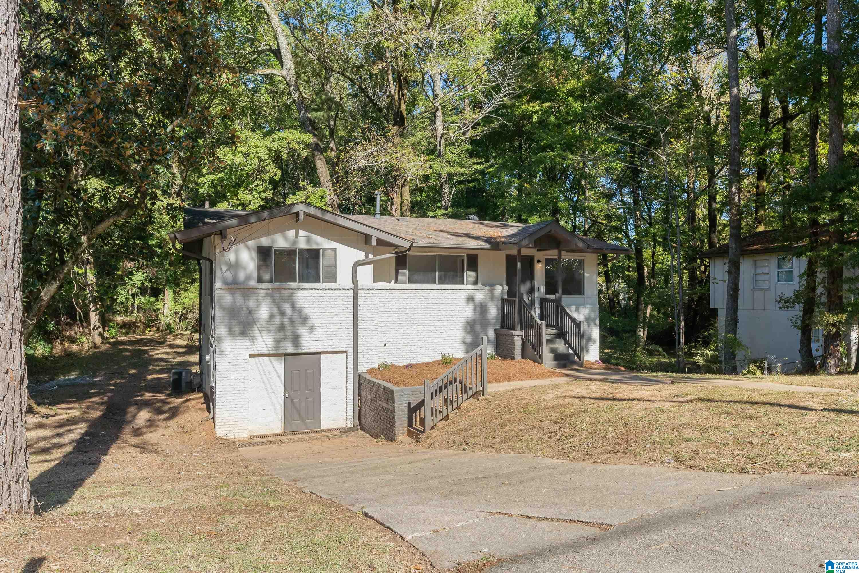 Photo 2 of Single family home for sale at 1632 Bobolink Ln NE, Center Point, AL 35215 | MLS# 21468394 | Listing updated on 2026-10-22