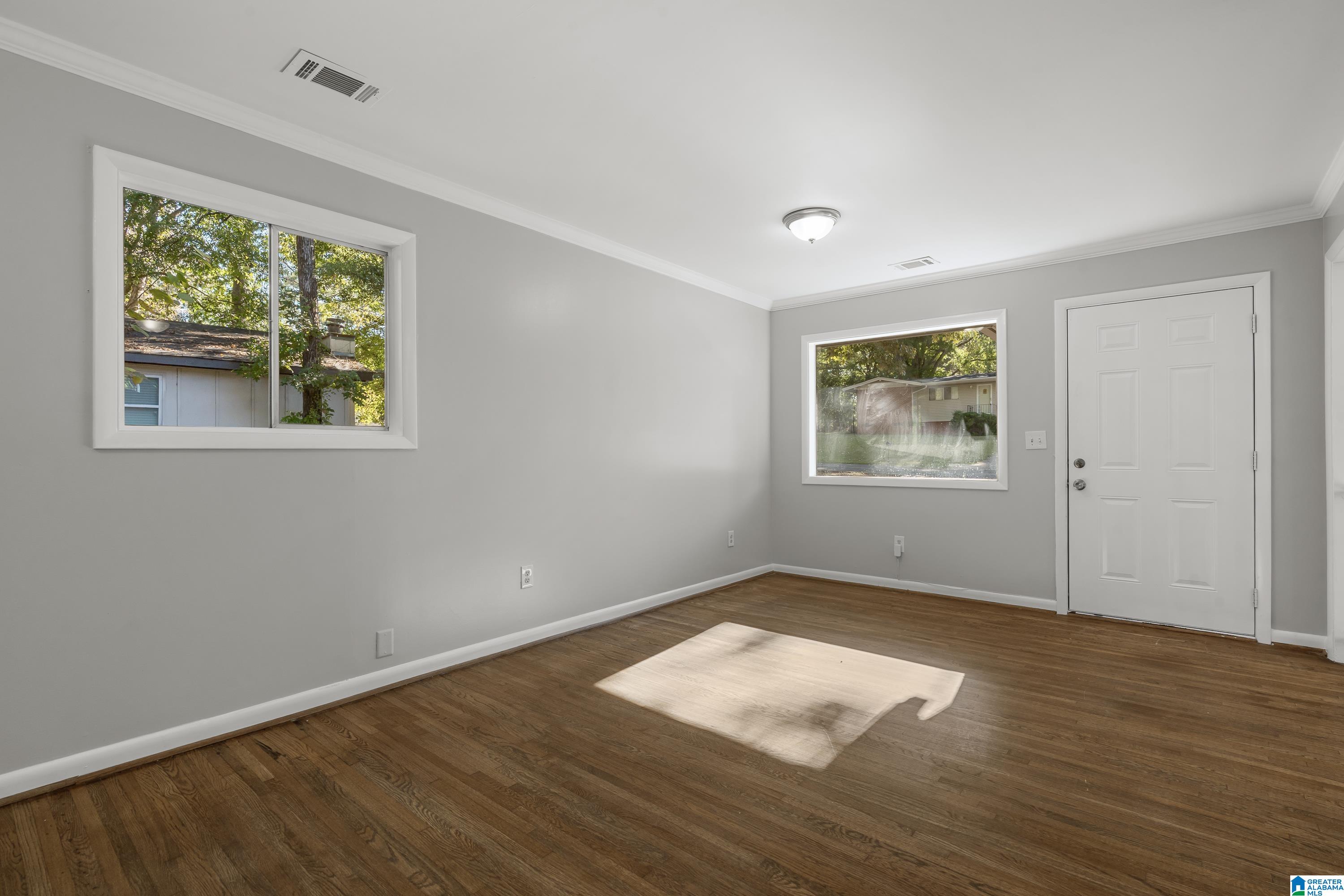 Photo 4 of Single family home for sale at 1632 Bobolink Ln NE, Center Point, AL 35215 | MLS# 21468394 | Listing updated on 2026-10-22