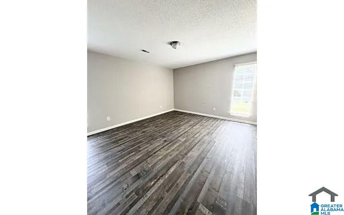 Photo 4 of Single family home for sale at 2201 Beulah Ave SW, Birmingham, AL 35211 | MLS# 21468397 | Listing updated on 2026-10-22