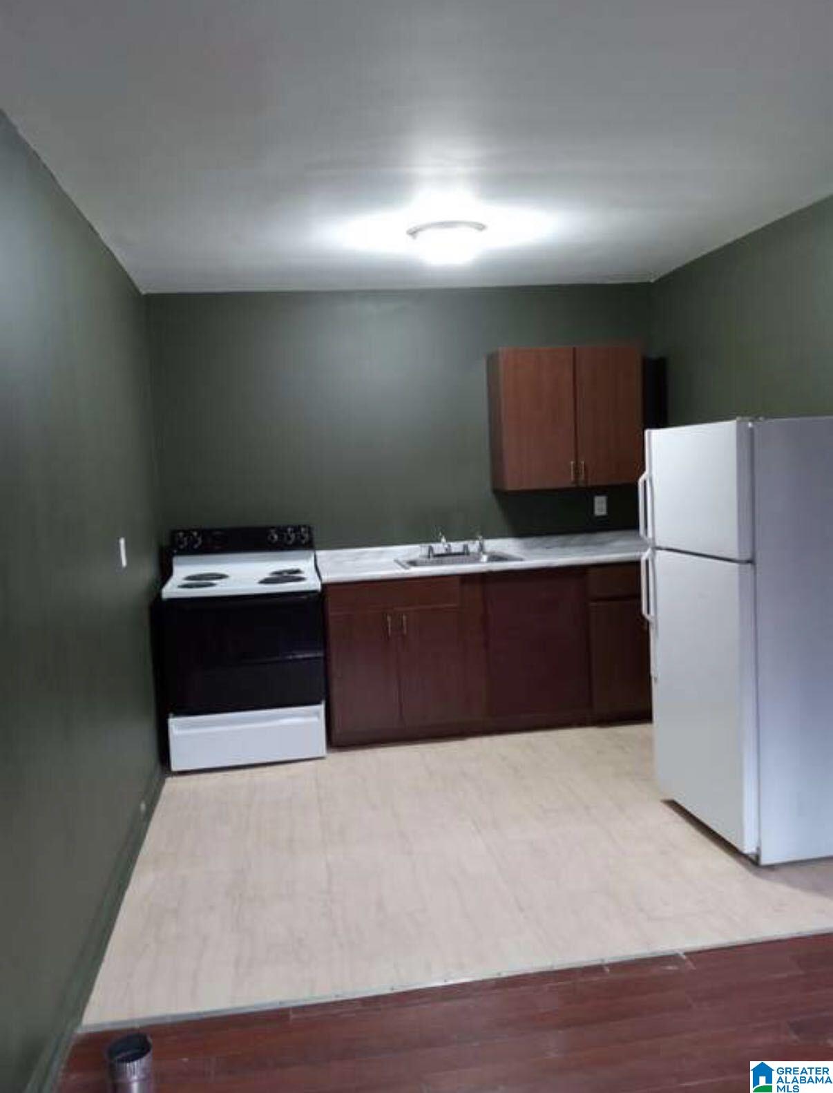 Photo 2 of Single family home for sale at 913a 13th Street, Birmingham, AL 35228 | MLS# 21468398 | Listing updated on 2026-10-23