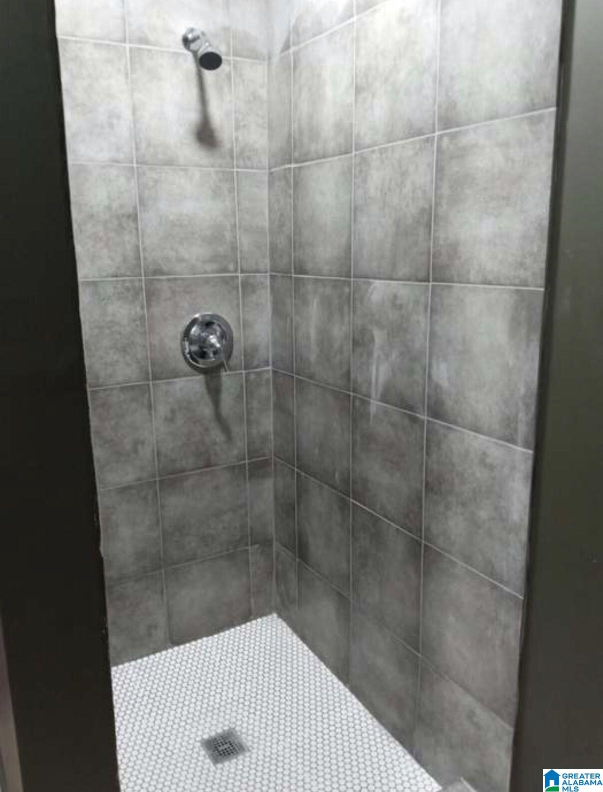 Photo 3 of Single family home for sale at 913a 13th Street, Birmingham, AL 35228 | MLS# 21468398 | Listing updated on 2026-10-23