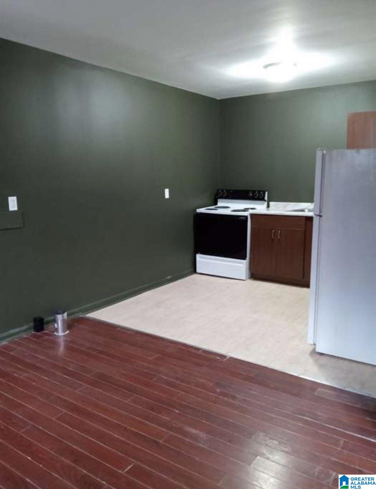 Photo 4 of Single family home for sale at 913a 13th Street, Birmingham, AL 35228 | MLS# 21468398 | Listing updated on 2026-10-23