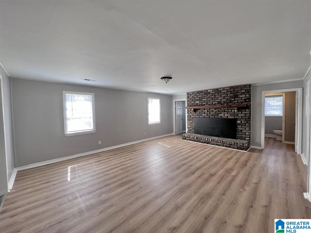 Photo 2 of Single family home for sale at 1152 14th Place SW, Birmingham, AL 35211 | MLS# 21468404 | Listing updated on 2026-10-23