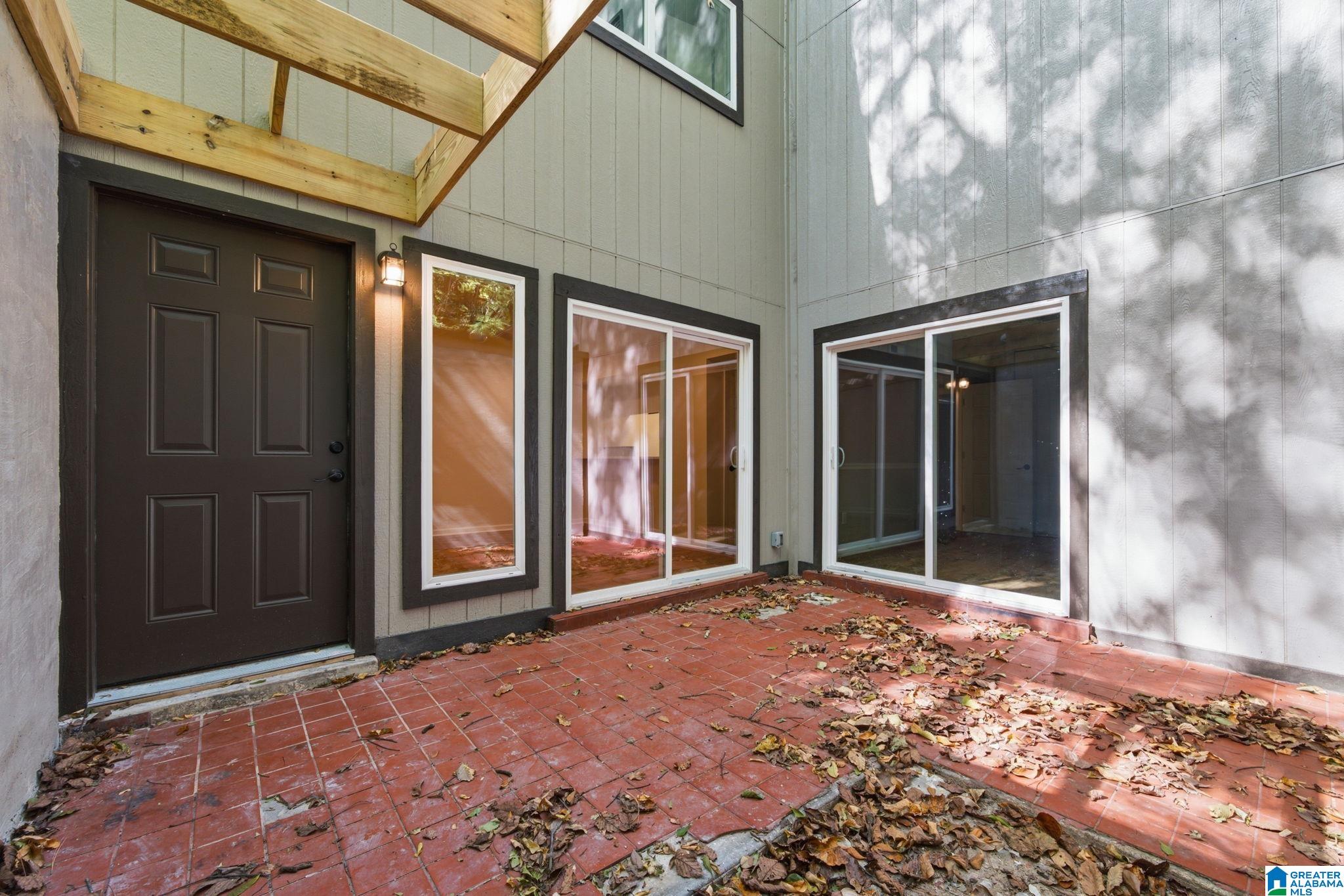 Photo 1 of Condo for sale at 3350 Altamont Rd #F3, Birmingham, AL 35205 | MLS# 21468413 | Listing updated on 2026-10-22