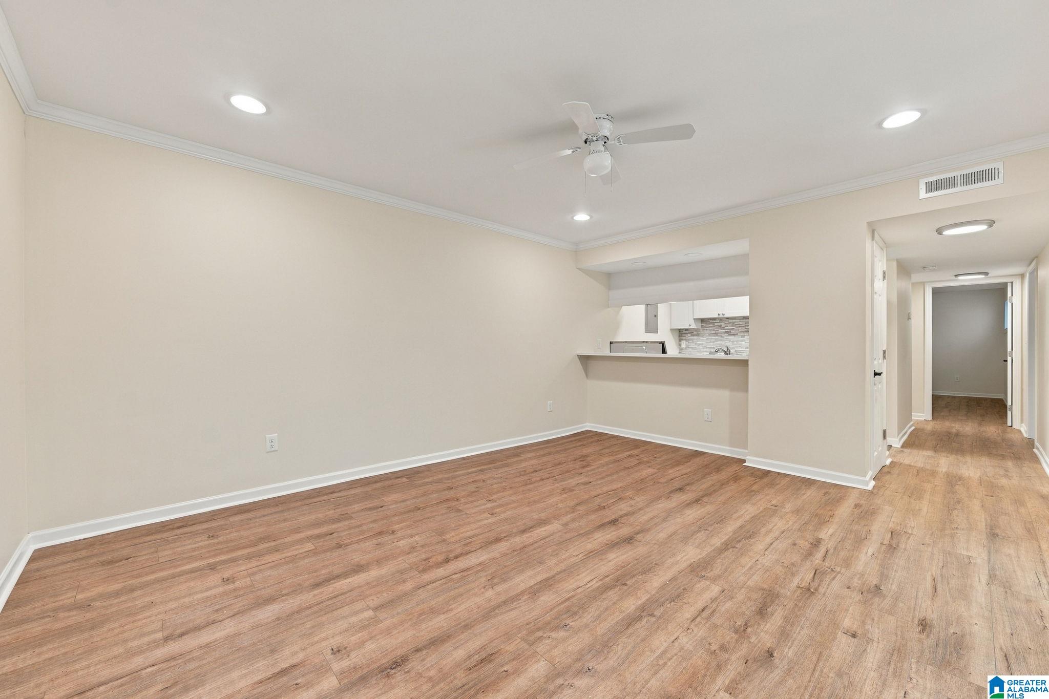 Photo 4 of Condo for sale at 3350 Altamont Rd #F3, Birmingham, AL 35205 | MLS# 21468413 | Listing updated on 2026-10-22