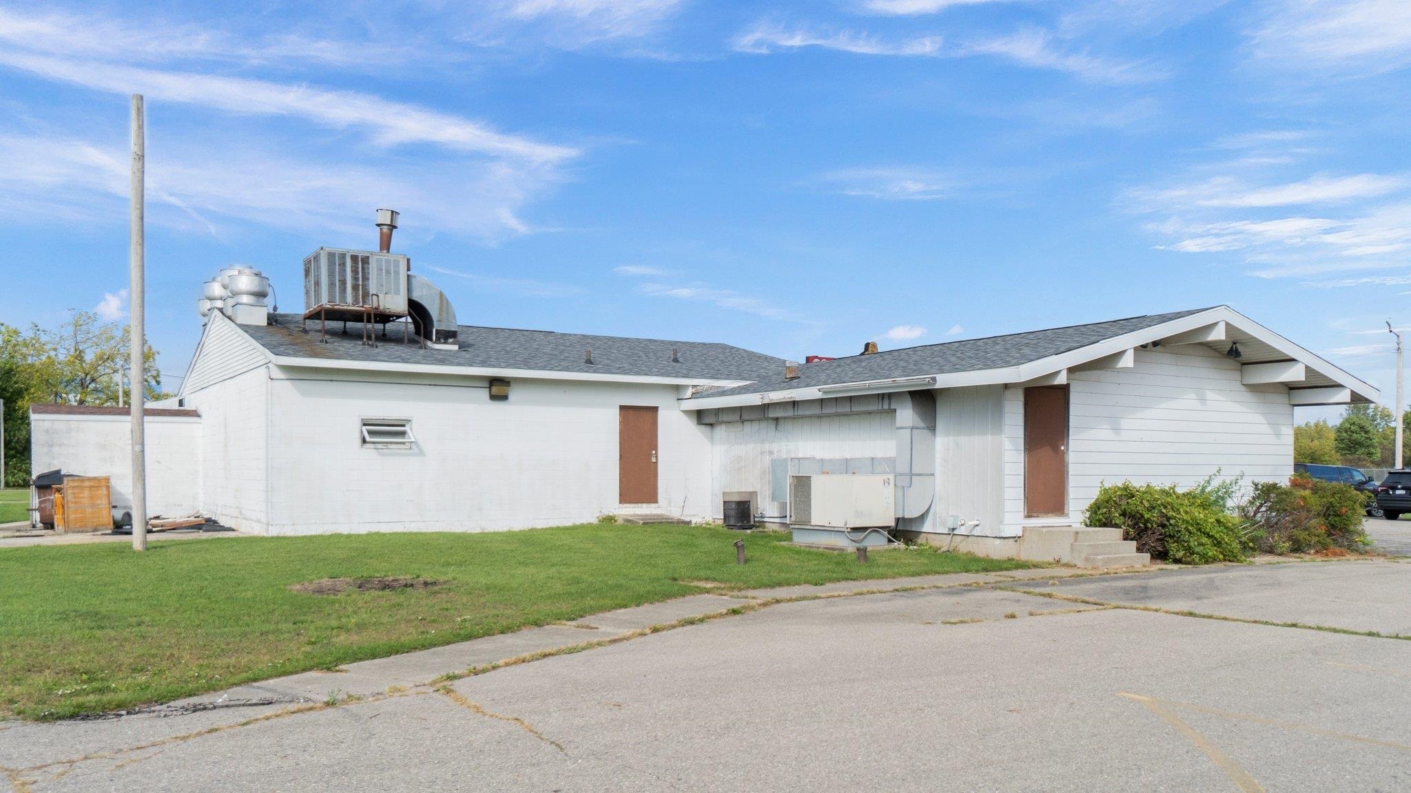 Photo 12 of 0010 W 815 N Road