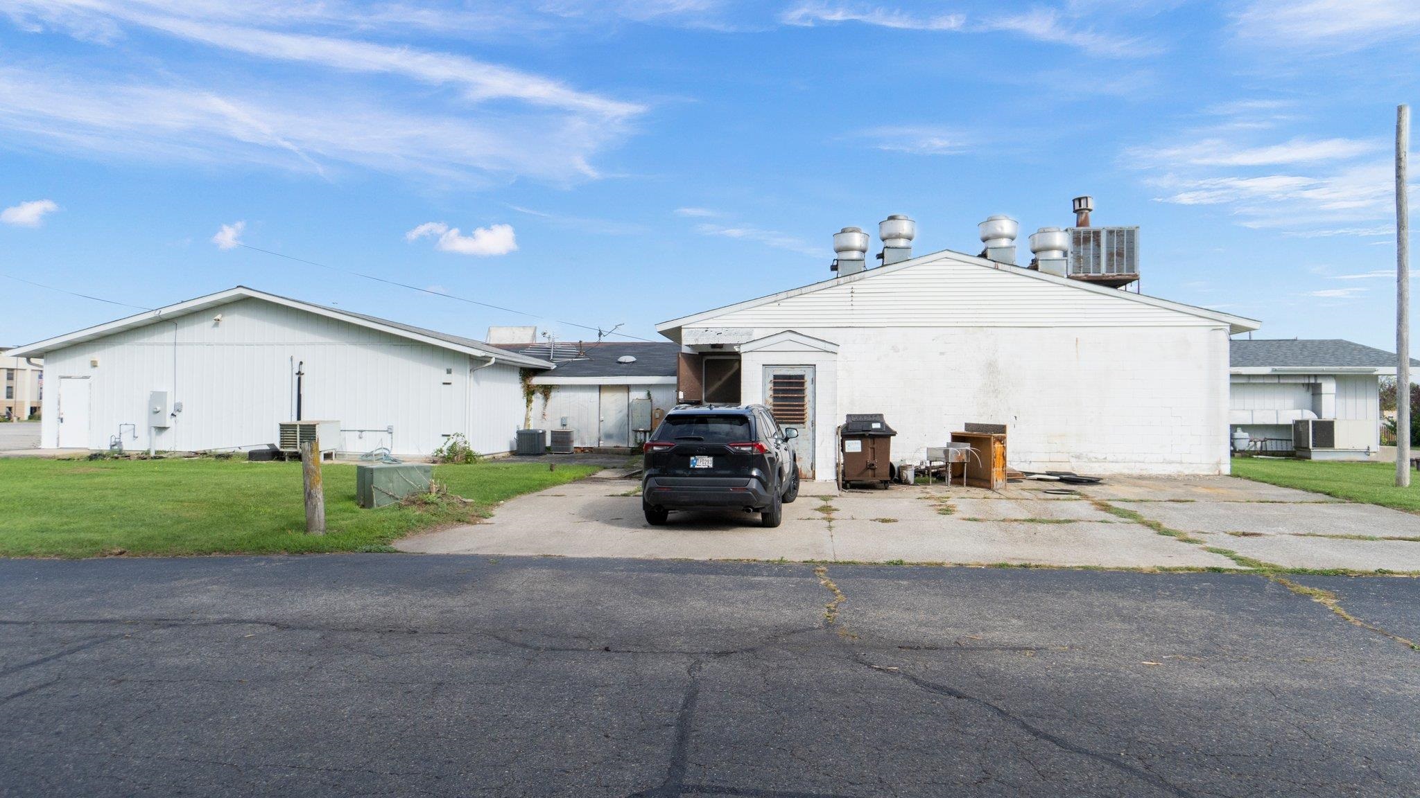 Photo 7 of 0010 W 815 N Road