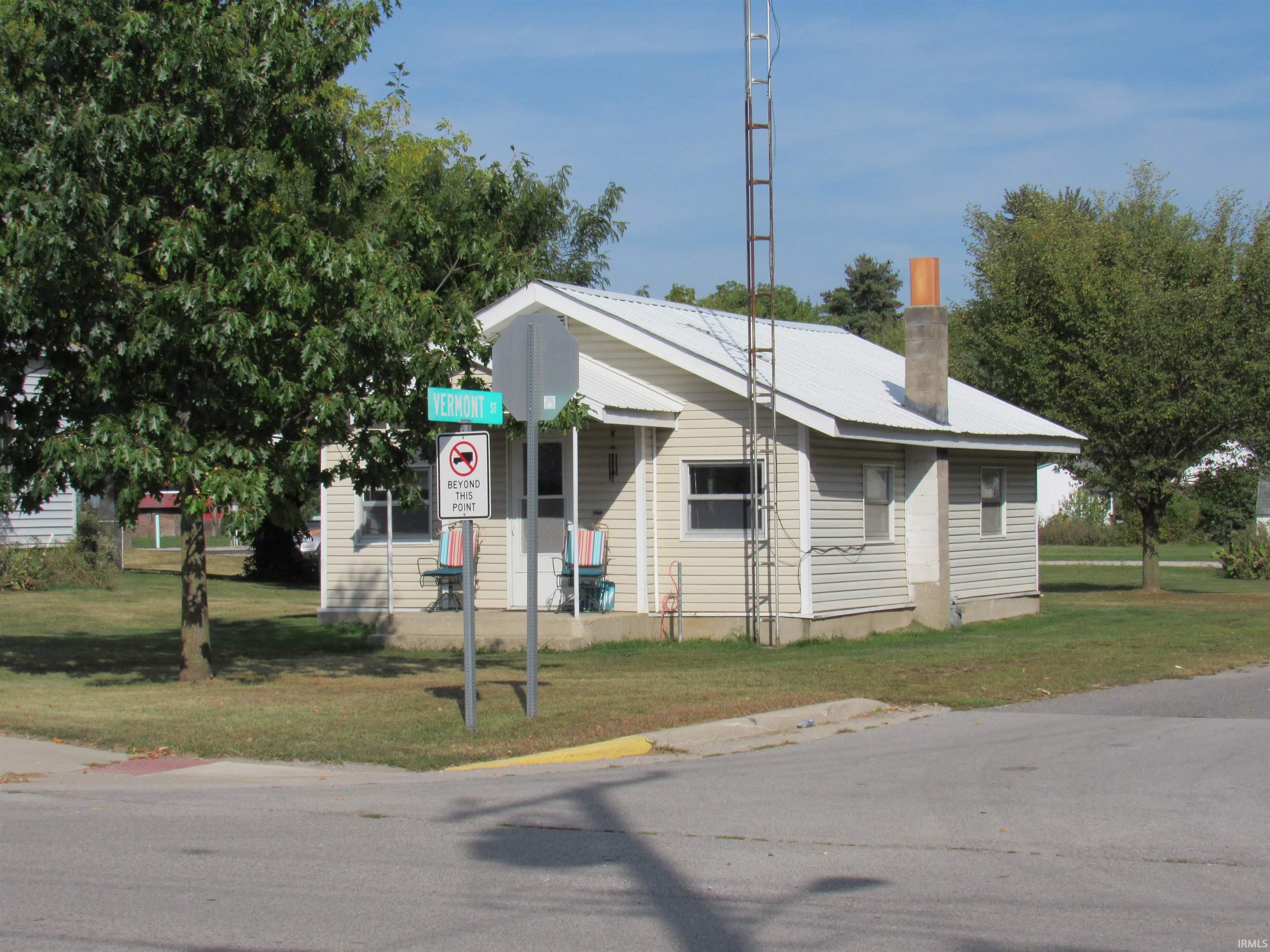 Photo 0 of 6050 N SR 327 Road