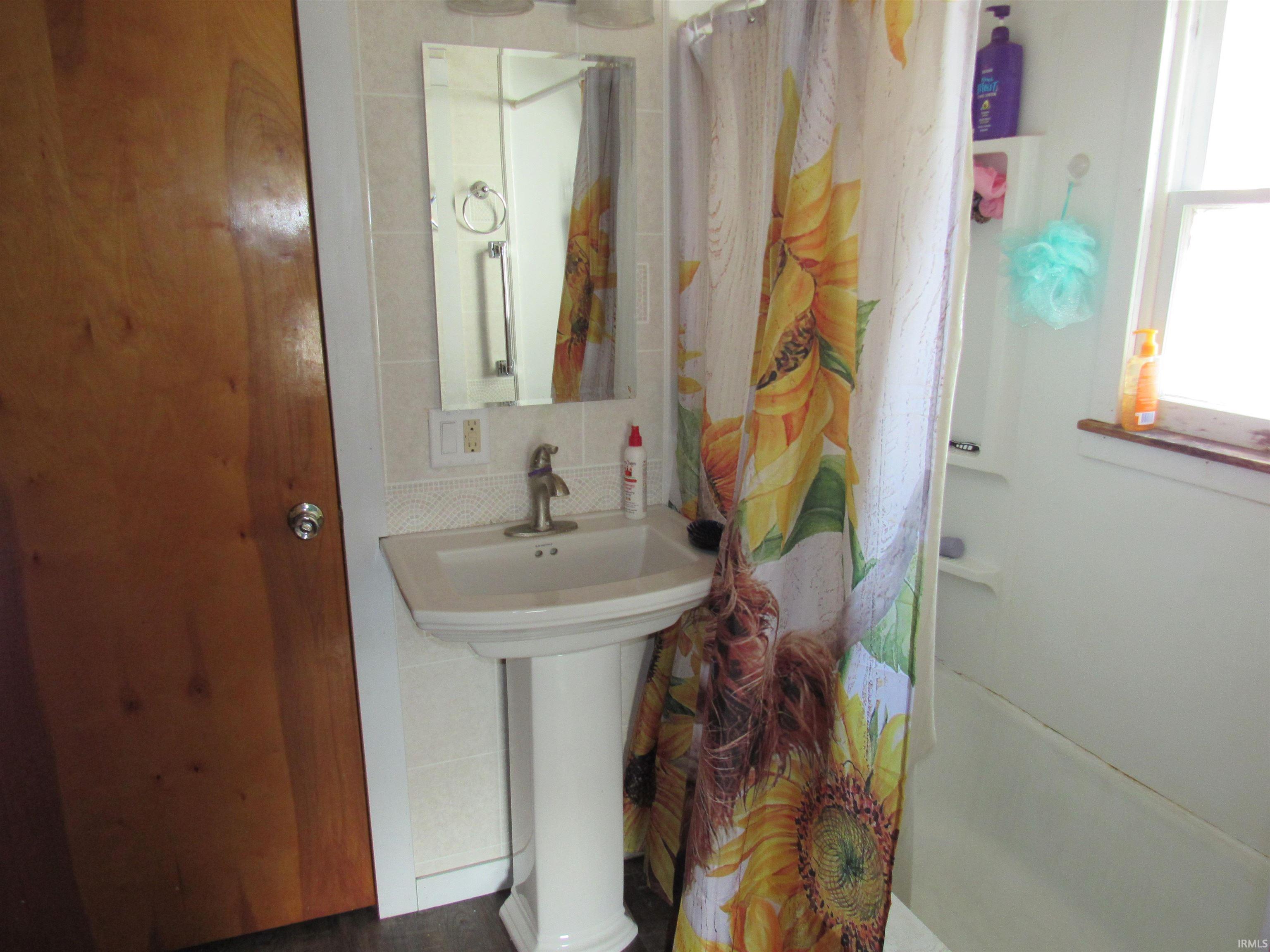 Photo 10 of 6050 N SR 327 Road