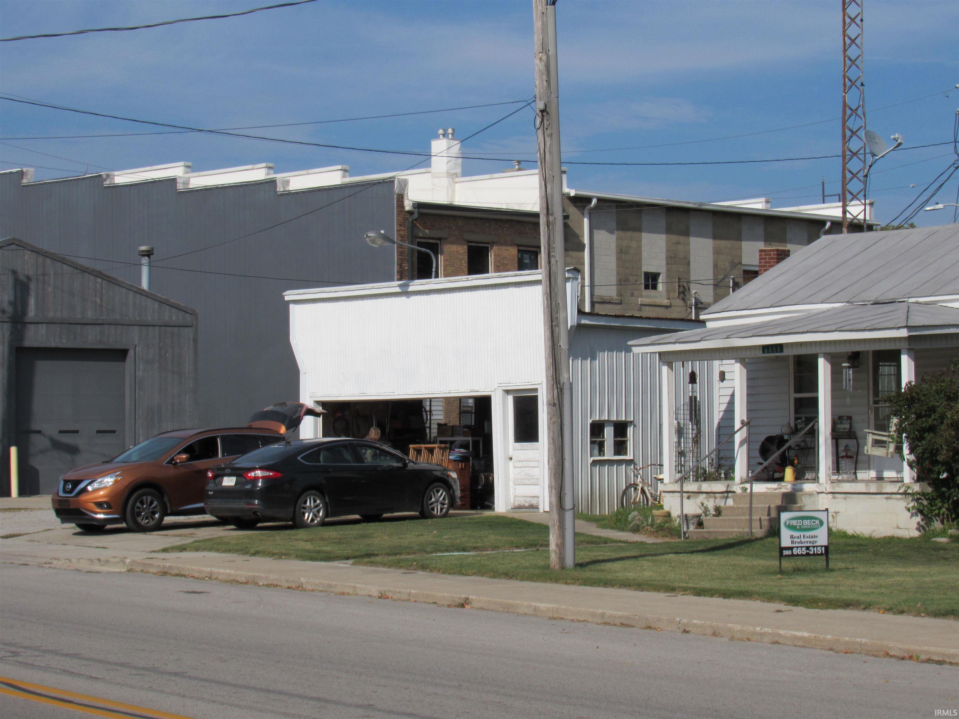 Photo 2 of 6050 N SR 327 Road