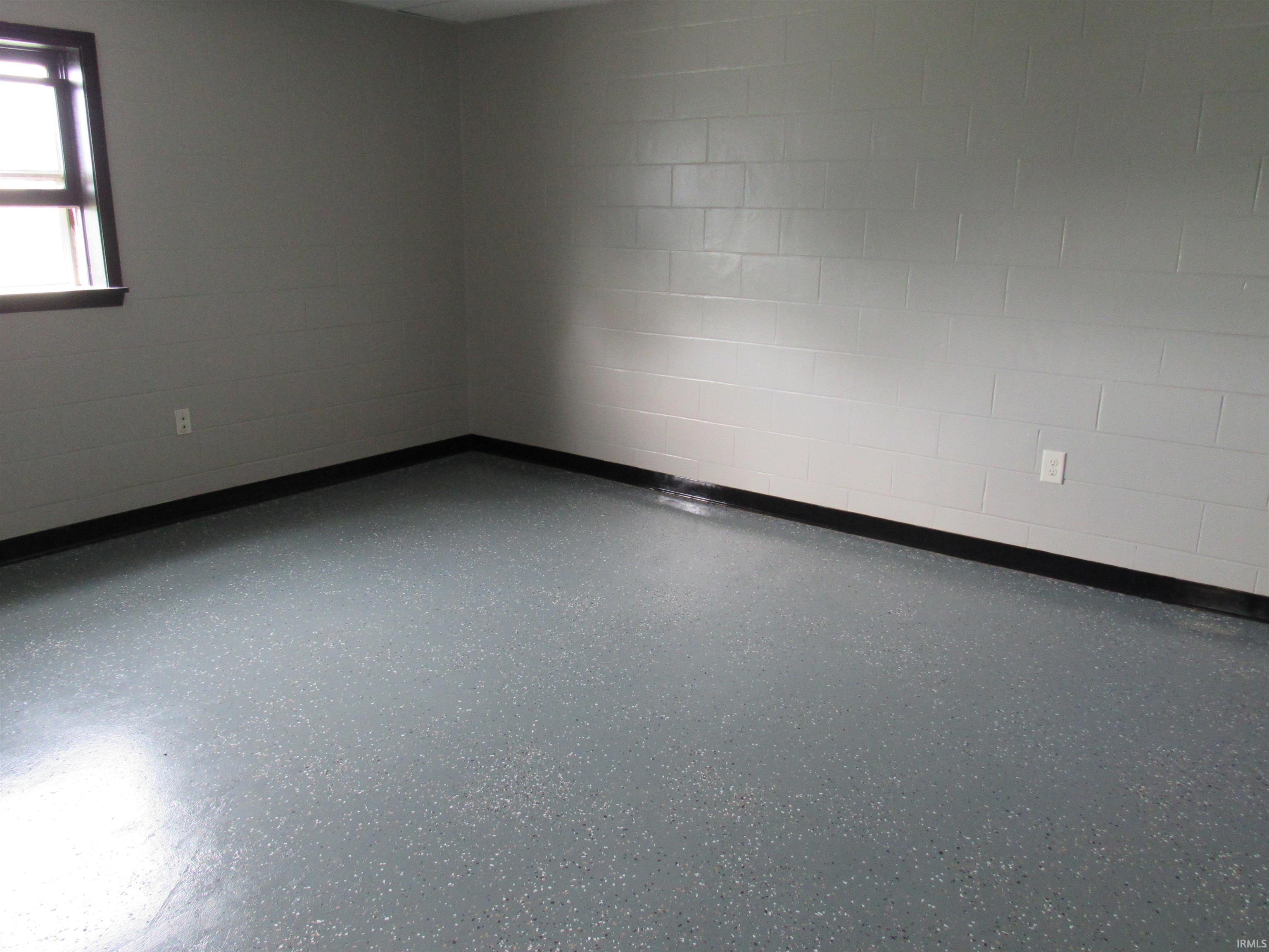 Photo 6 of 3725 N SR 127 Street