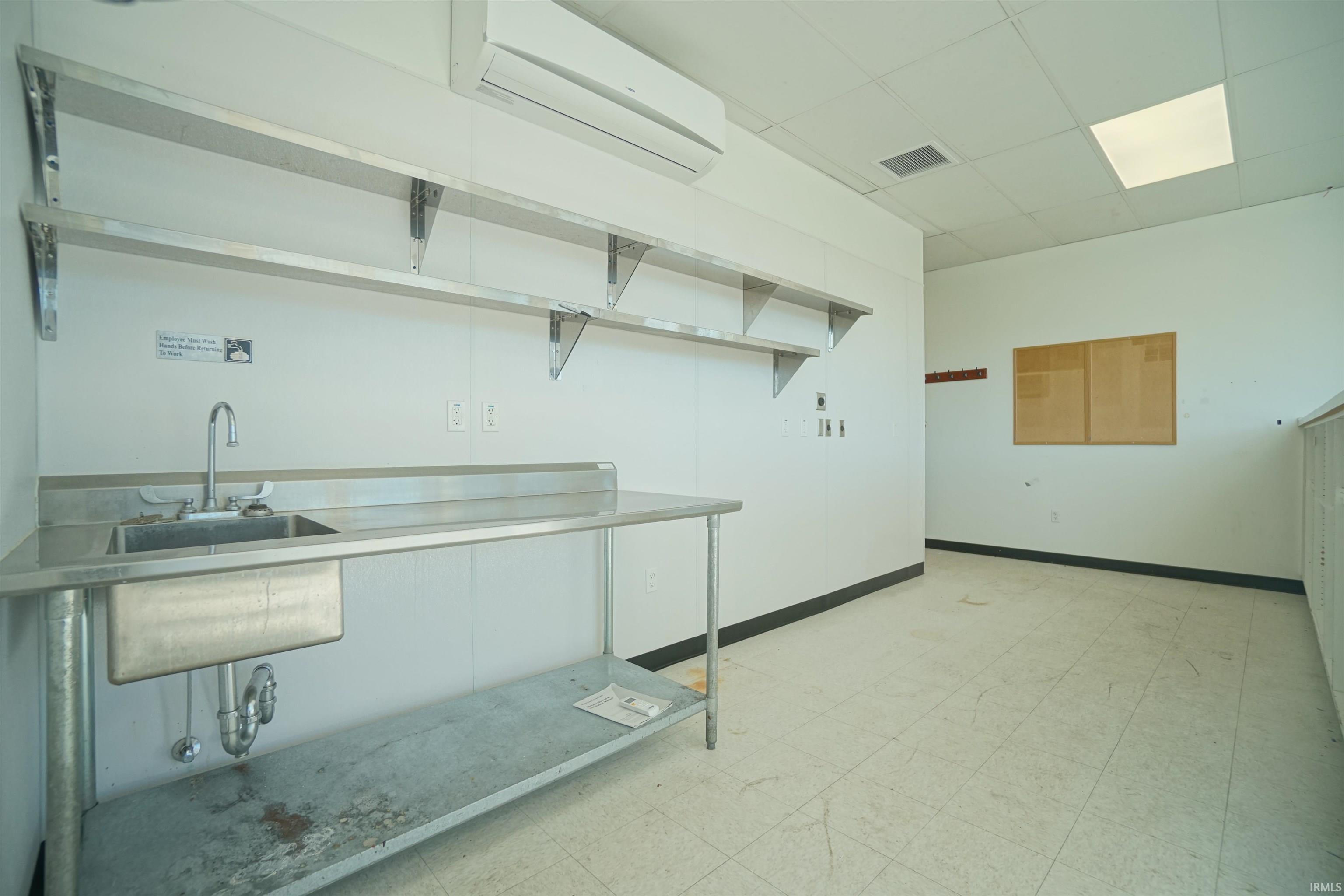 Photo 10 of 2950 Frontage Road