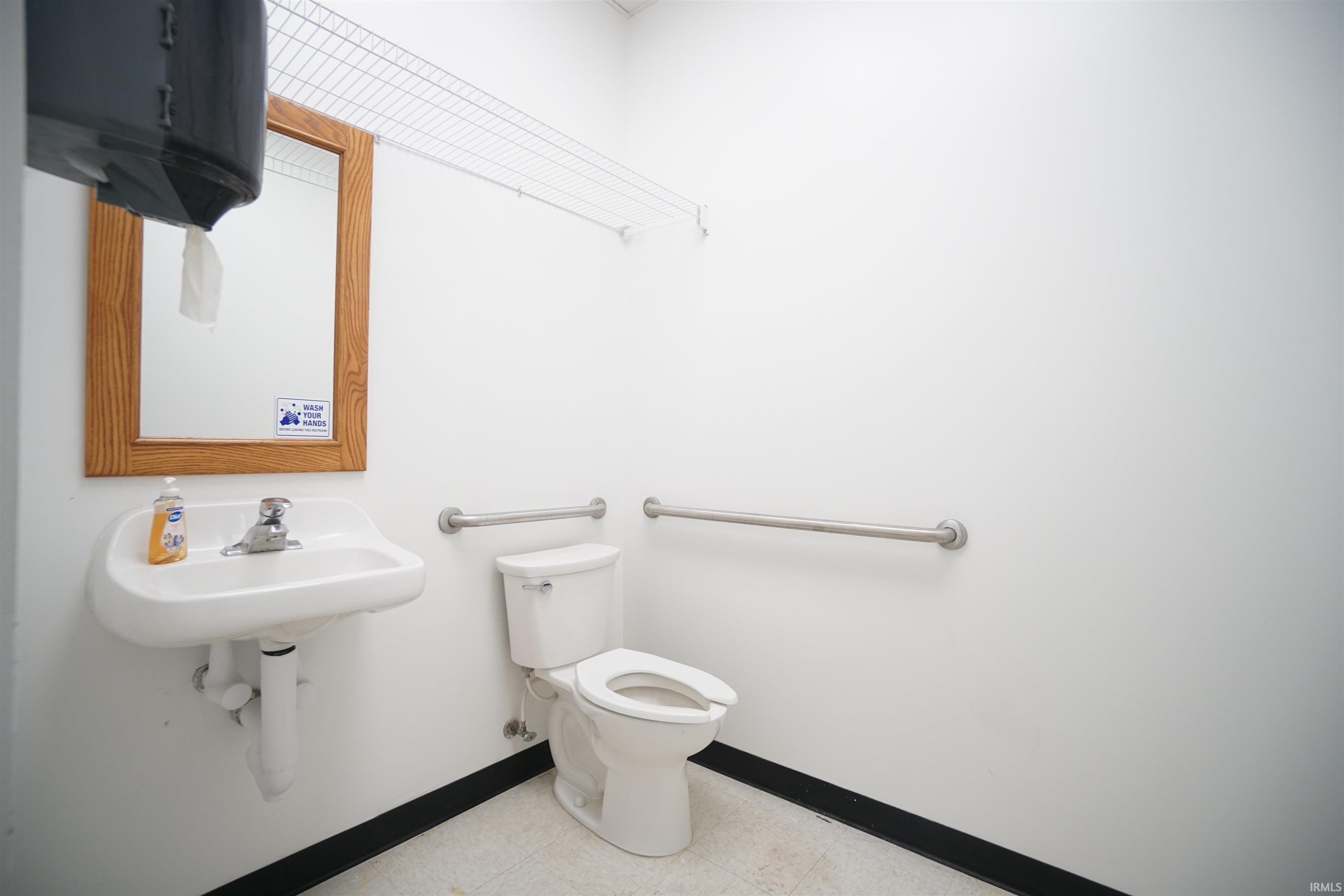 Photo 13 of 2950 Frontage Road