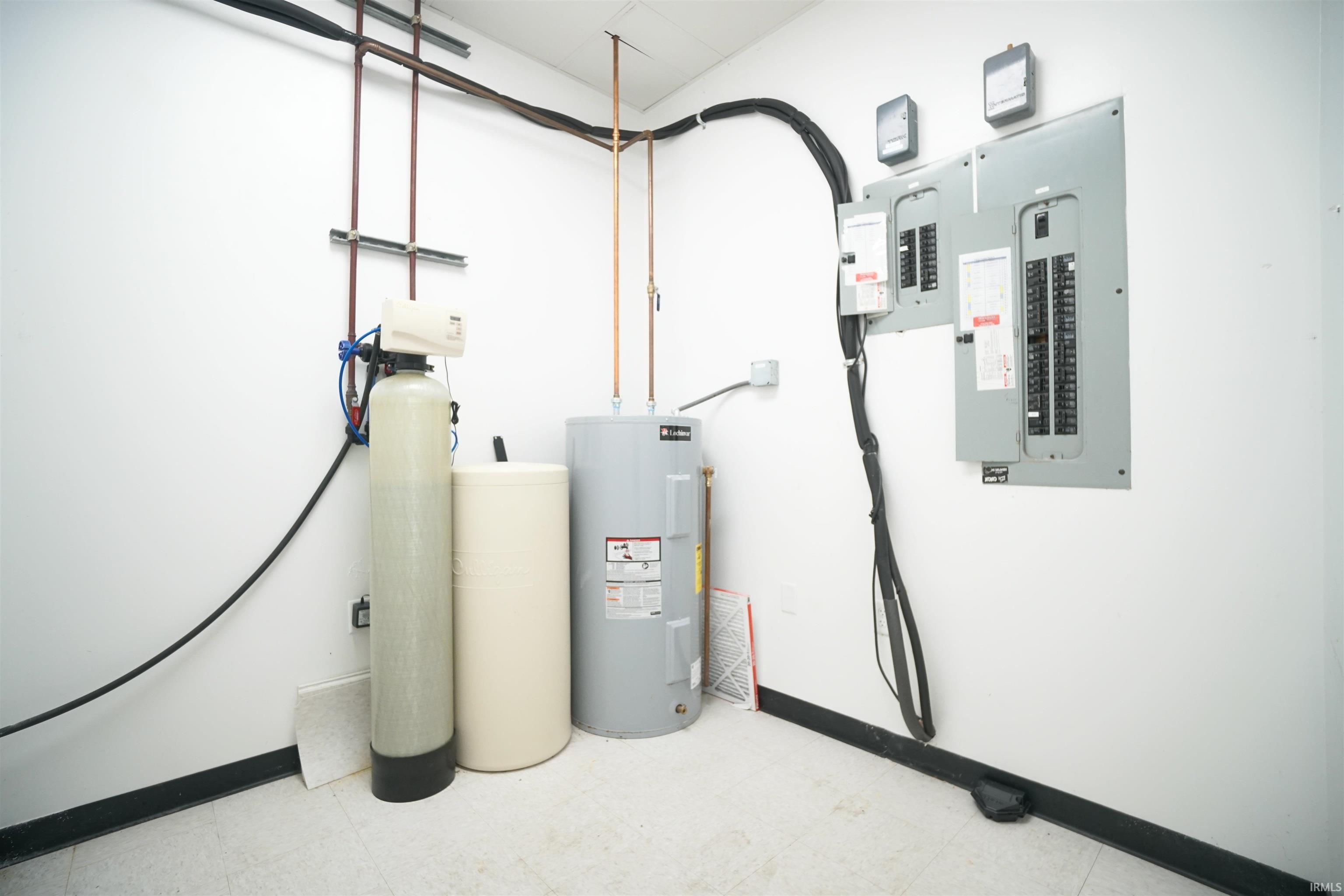 Photo 14 of 2950 Frontage Road