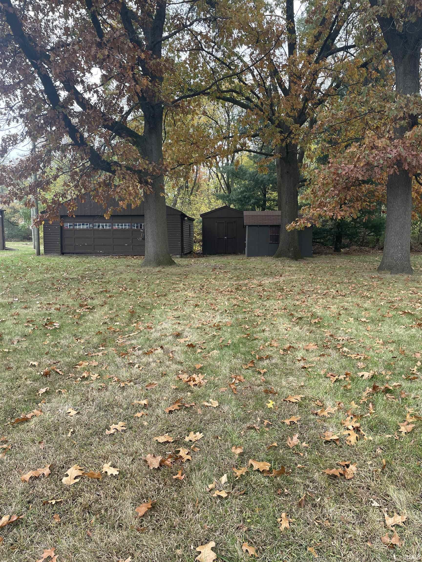 Photo 5 of 516 E County Road 6