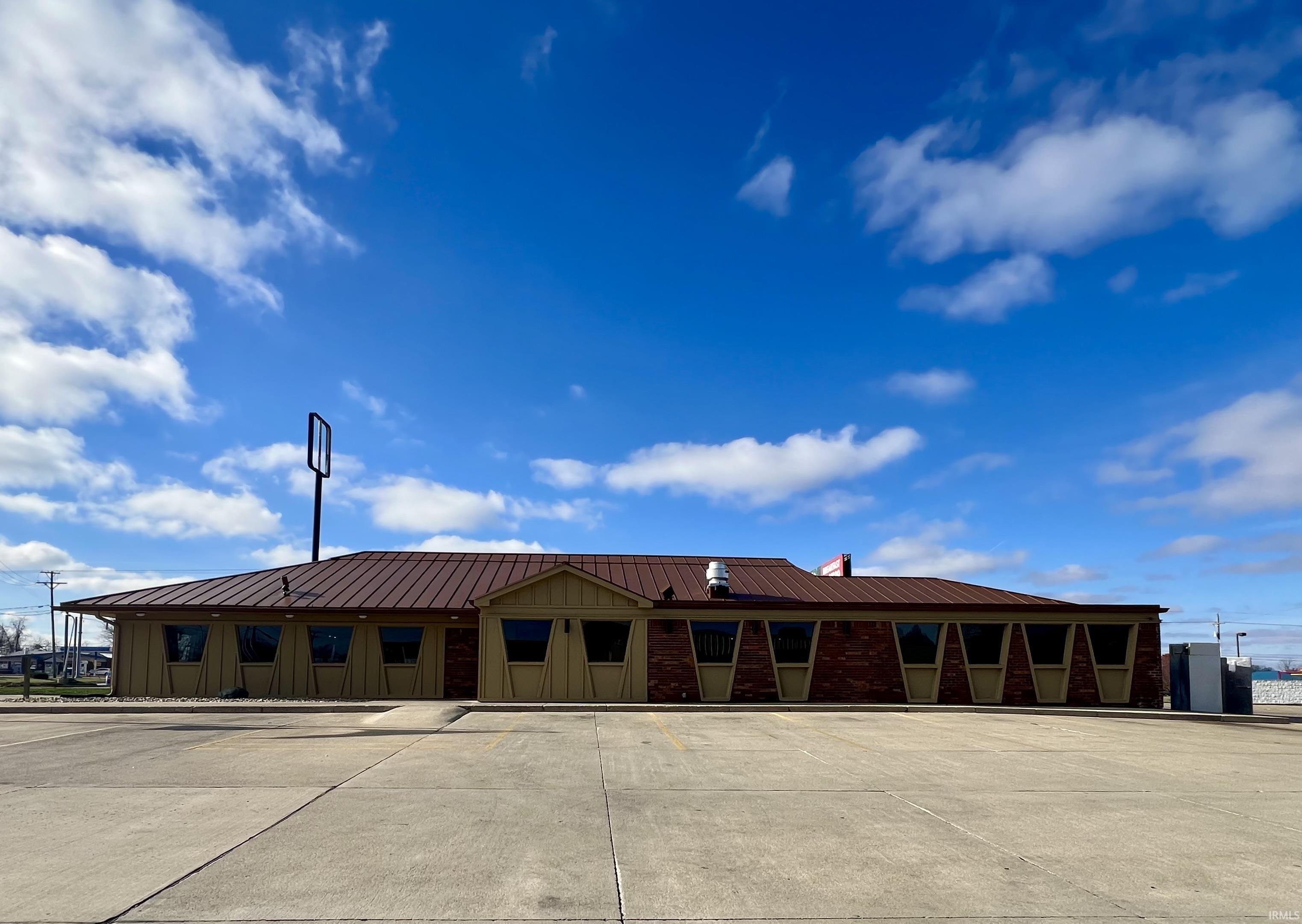 Photo of 408 E Center Road, Kokomo, IN 46902