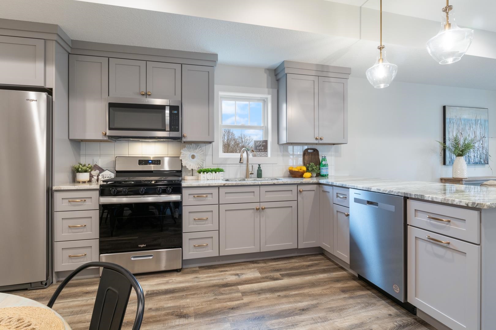 Photo 8 of 590 W Main Street