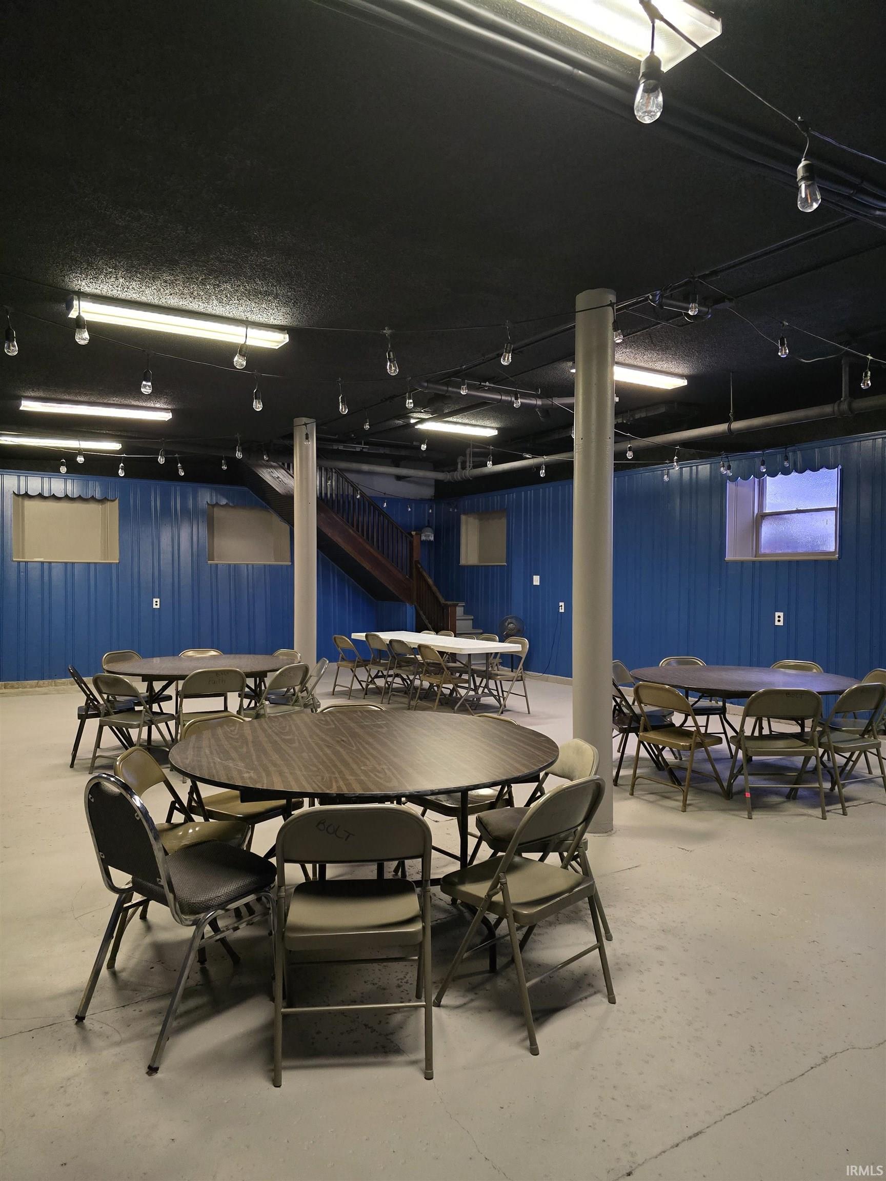 Photo 18 of 321 E Mitchell Street