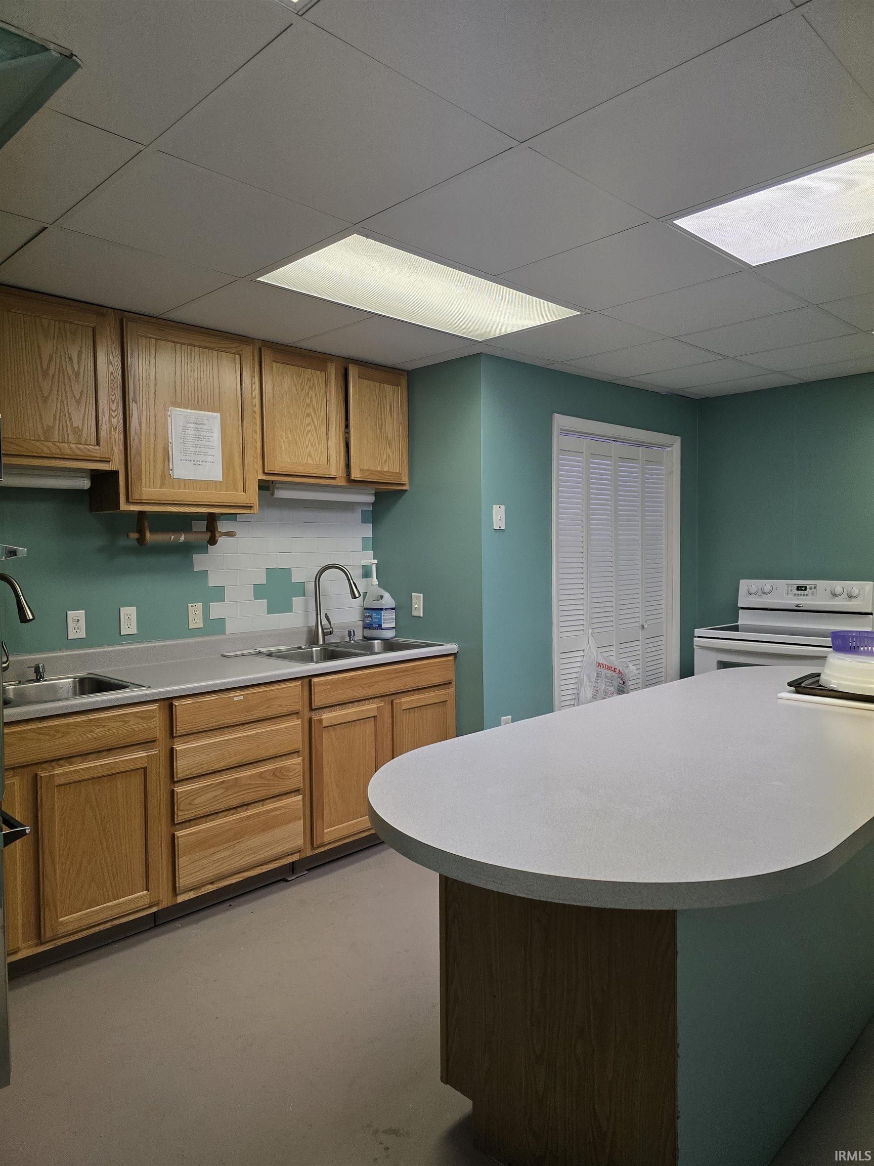 Photo 19 of 321 E Mitchell Street