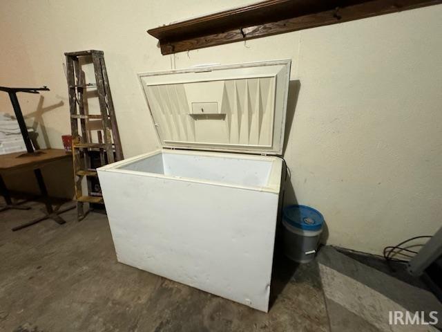 Photo 29 of 112 E Spring