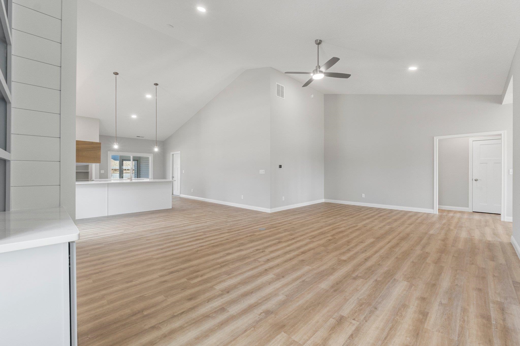 Photo 7 of 20 Ln 520 Lake James