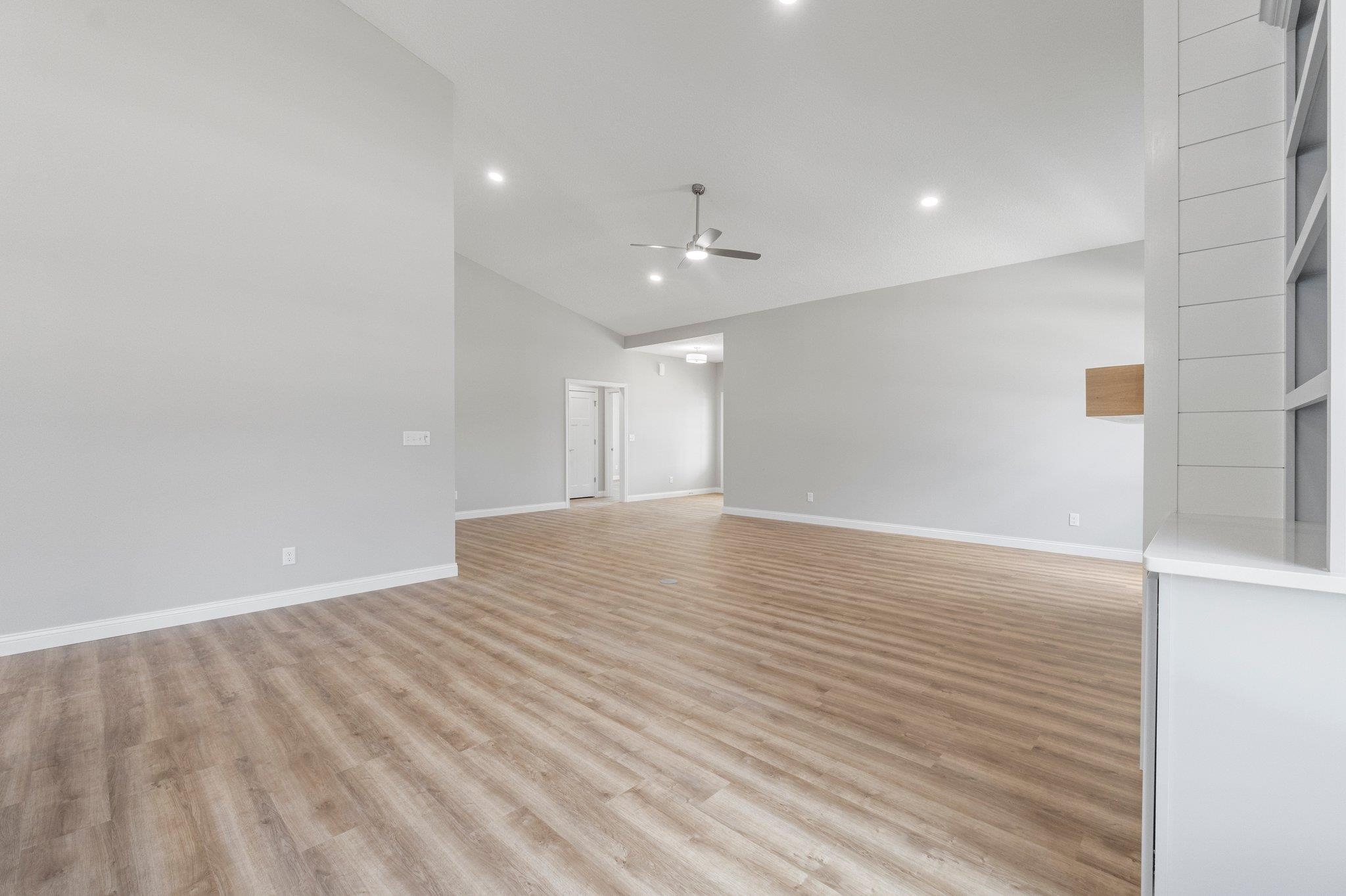 Photo 8 of 20 Ln 520 Lake James