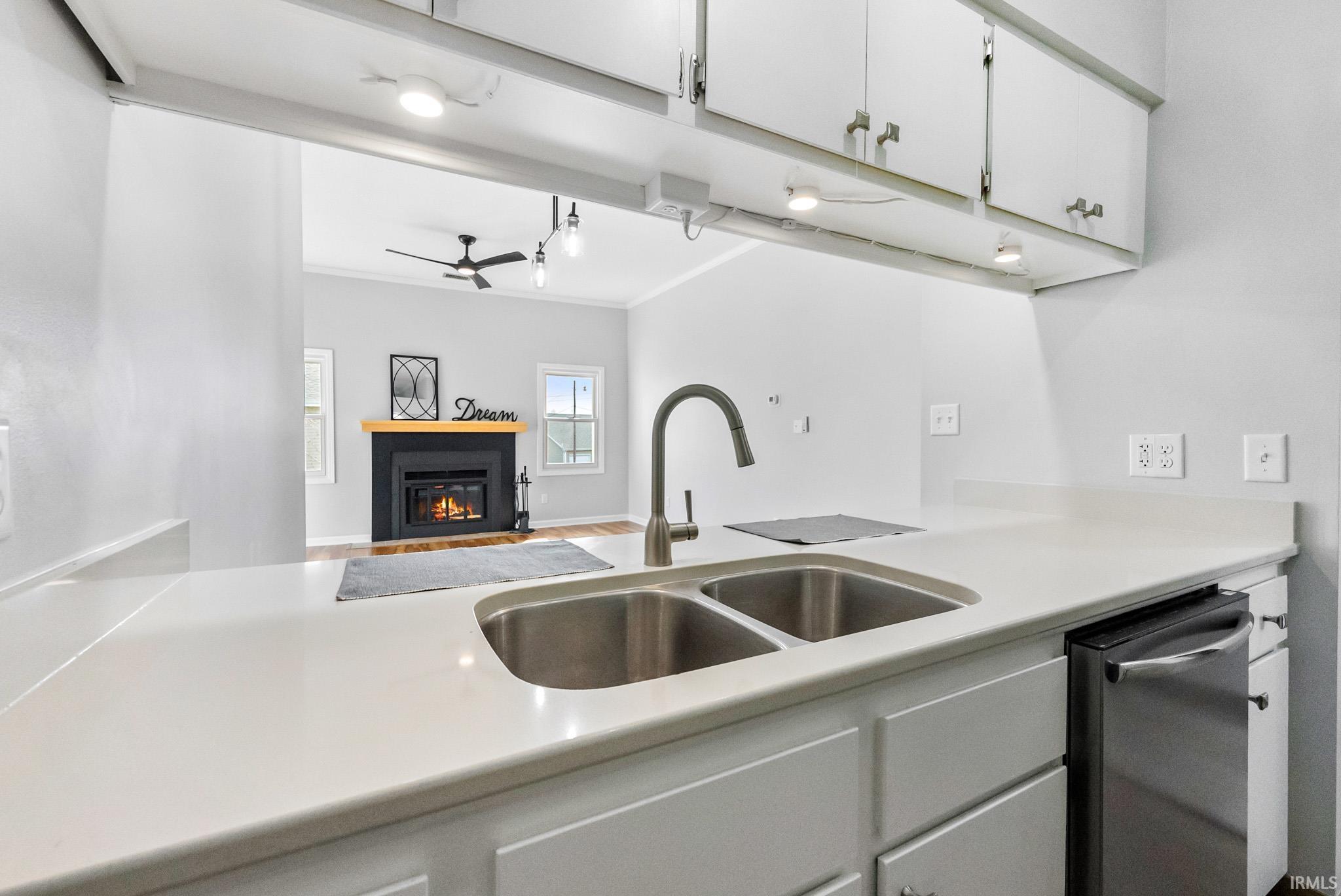 Photo 9 of 300 E Medusa Street