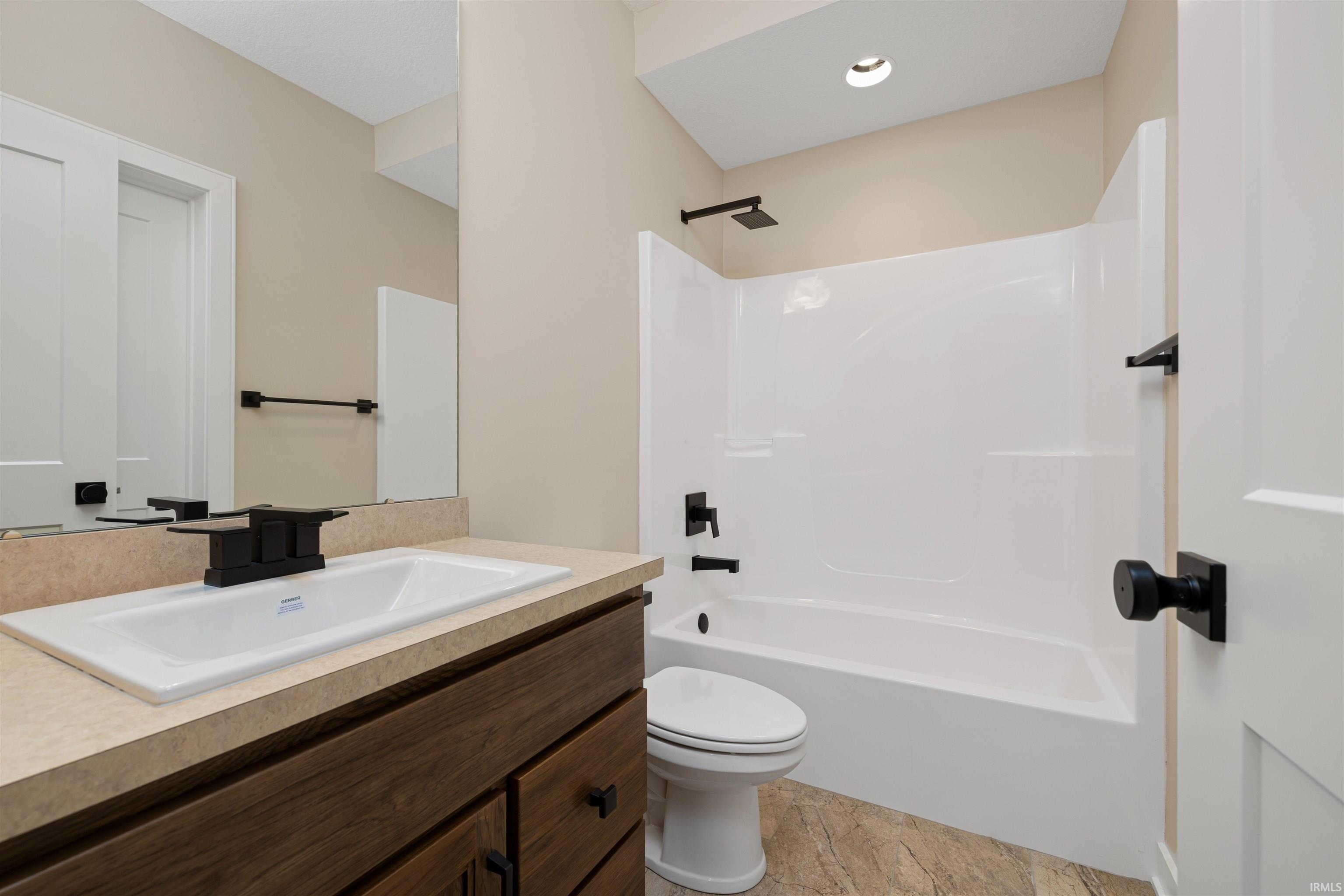 Photo 31 of 18096 Tullymore Lane