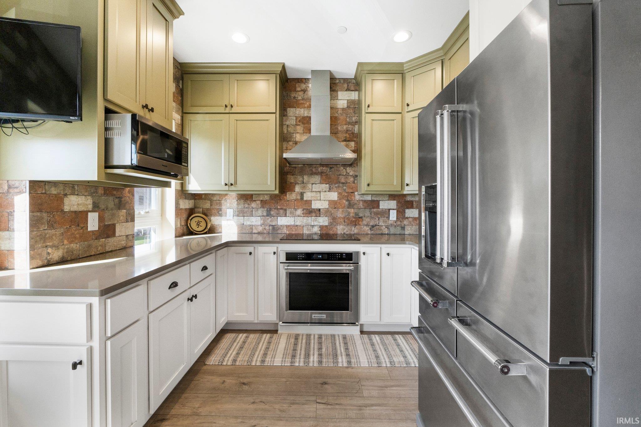 Photo 14 of 410 W Brackenridge Street