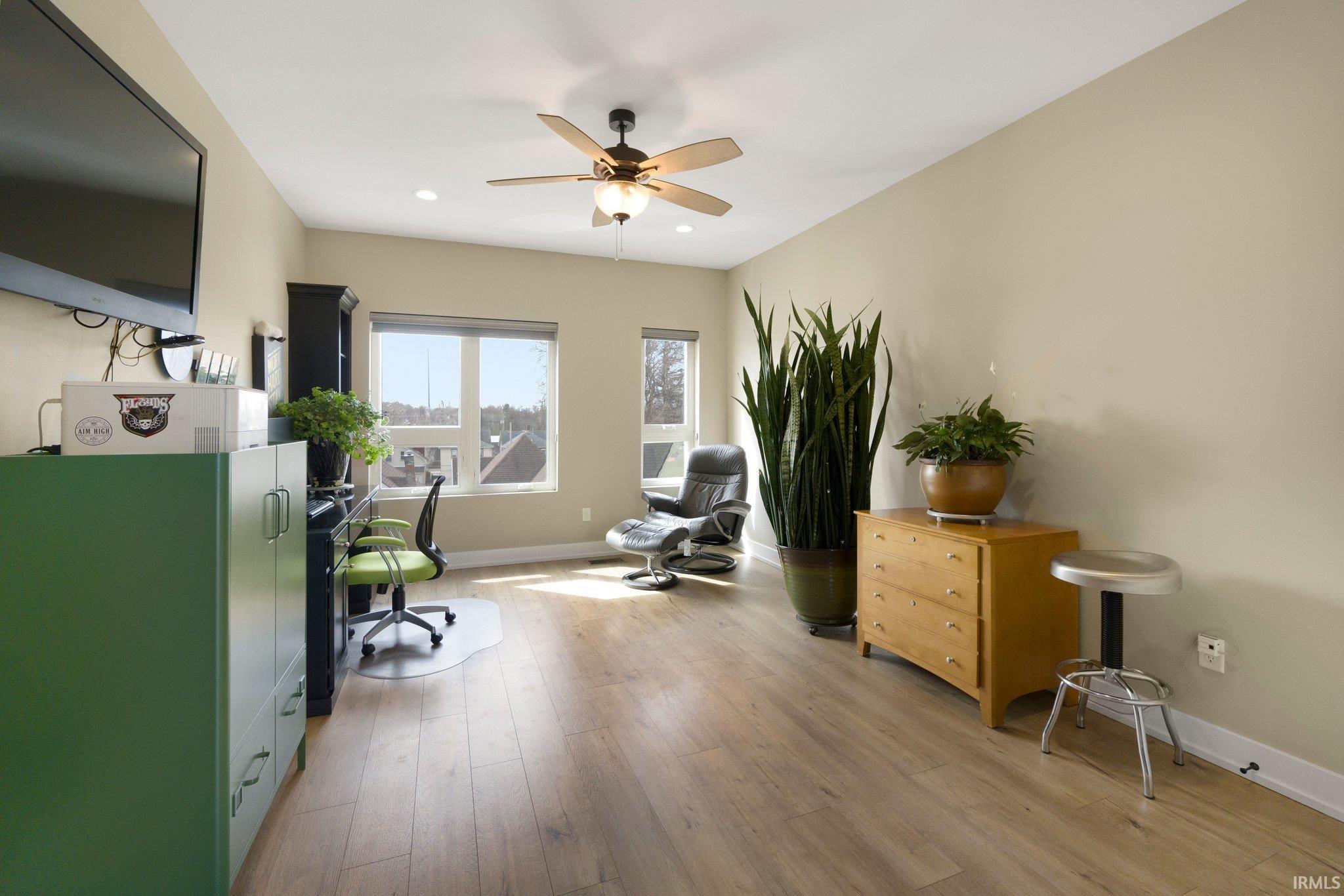 Photo 26 of 410 W Brackenridge Street