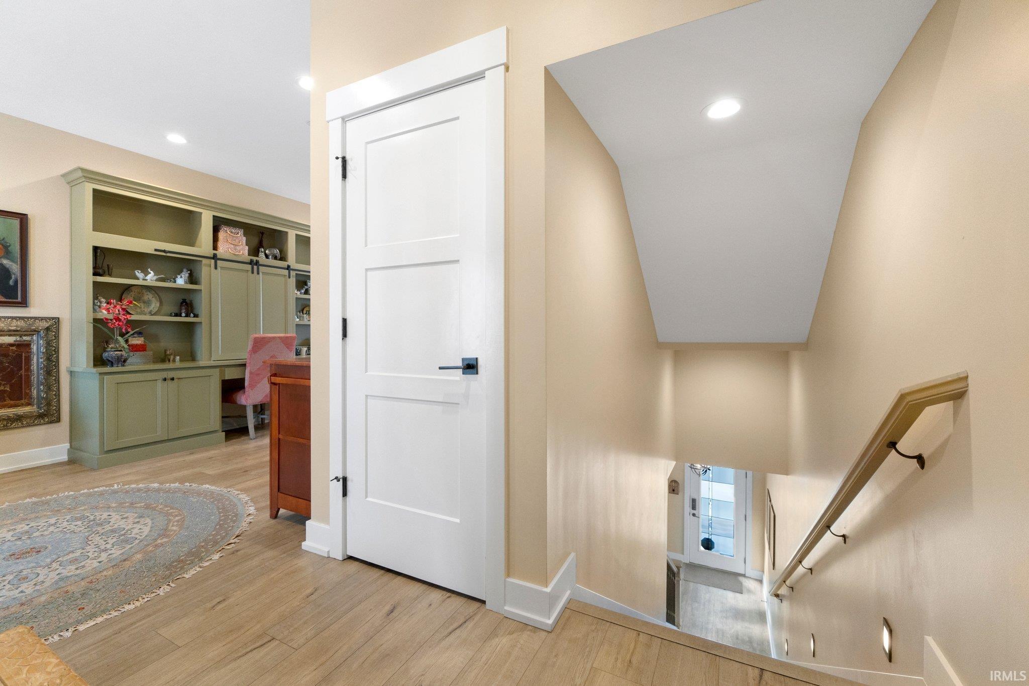 Photo 3 of 410 W Brackenridge Street