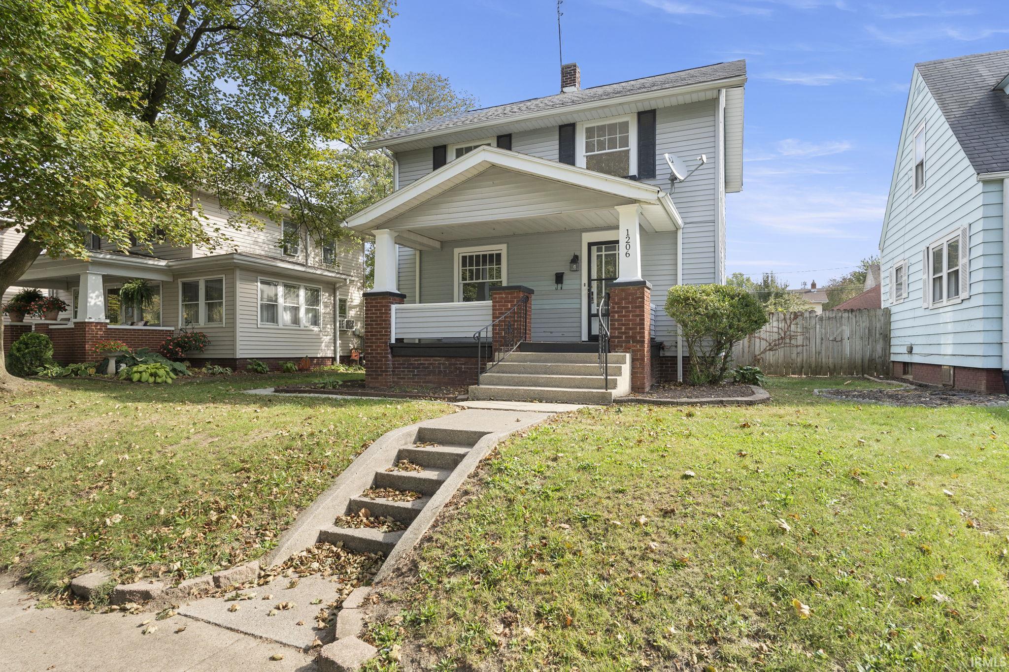 Photo 1 of 1206 N Anthony Boulevard