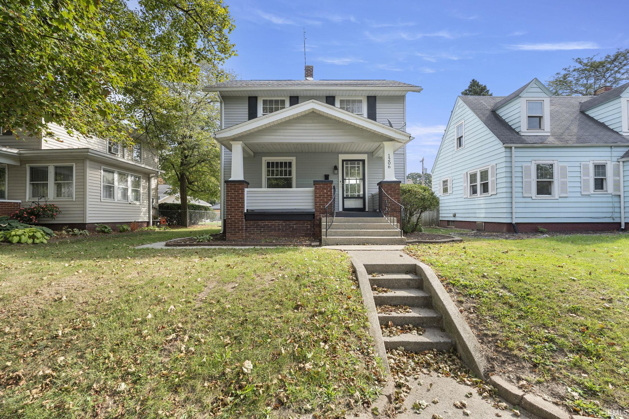 Photo 2 of 1206 N Anthony Boulevard