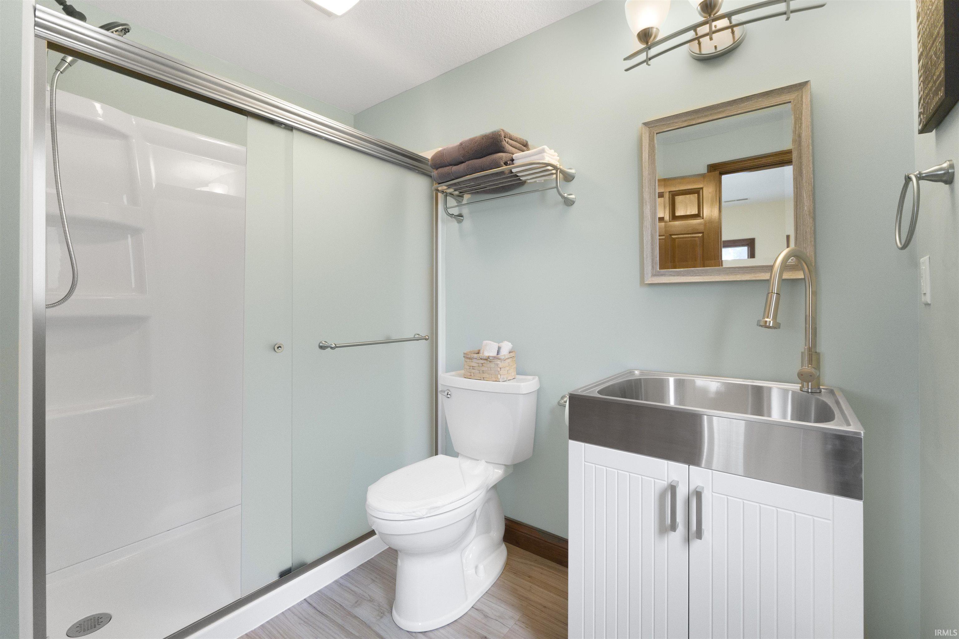 Photo 29 of 900 Ln 105 Lake James