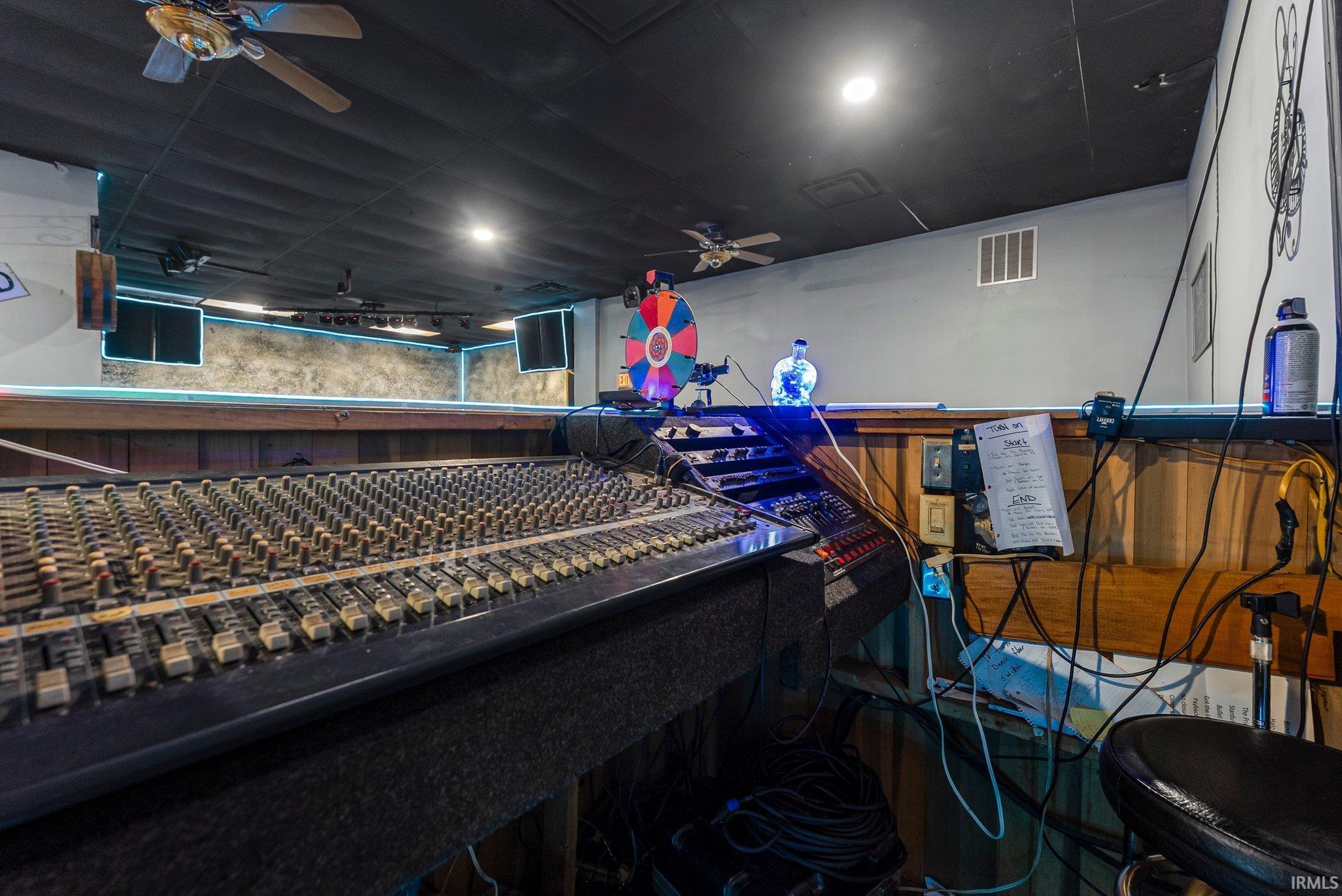 Photo 11 of 118 N Peters Street