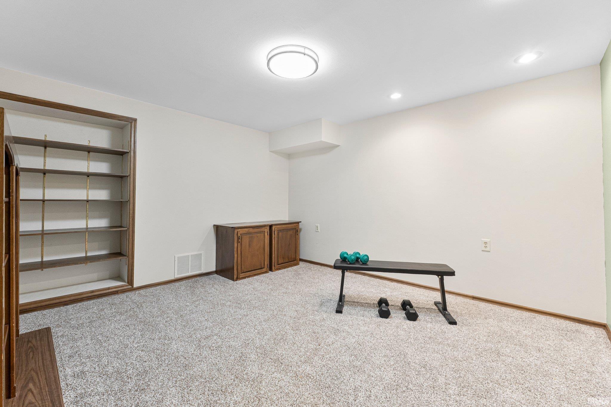 Photo 32 of 1106 Woodcrest Lane