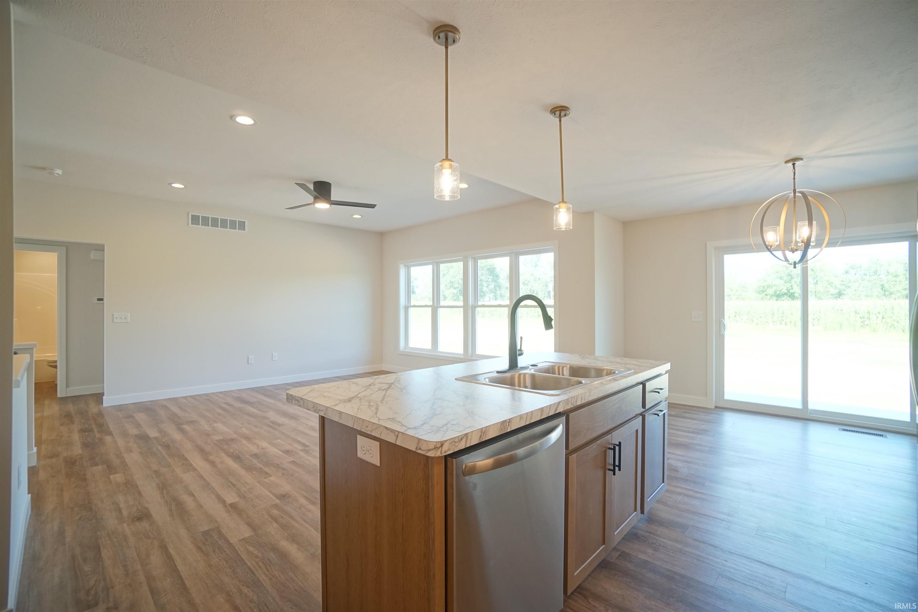 Photo 4 of 540 N Eastfield Circle