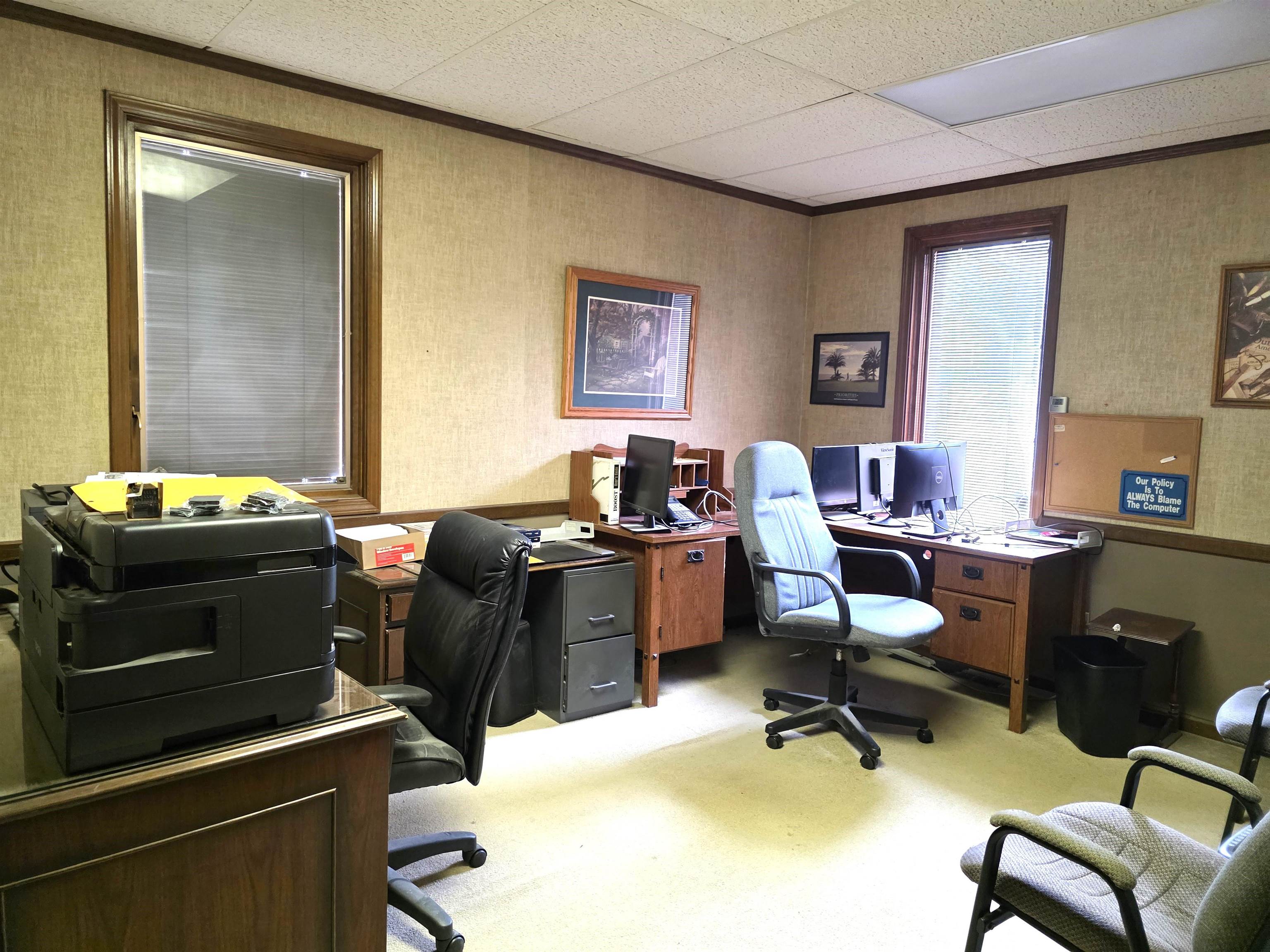 Photo 11 of 7319 W Jefferson Boulevard