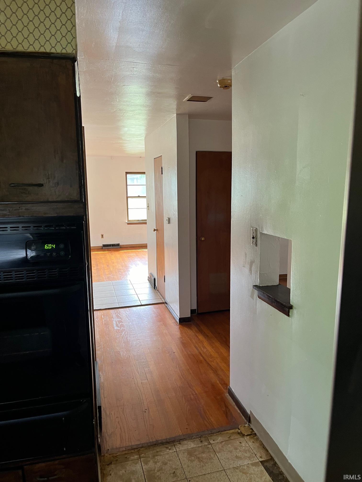 Kitchen entry area